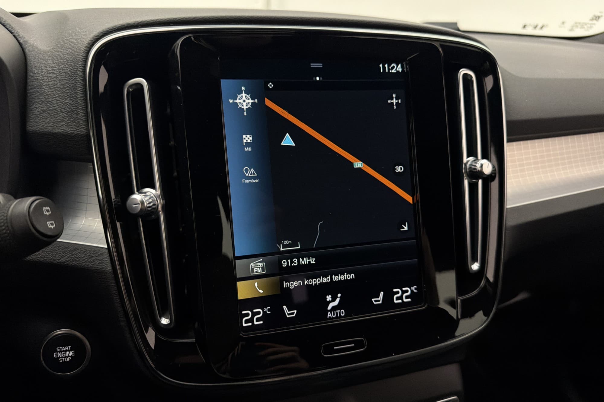 Volvo XC40 B4 Momentum Advanced P-Värmare H/K Rattvärme Navi