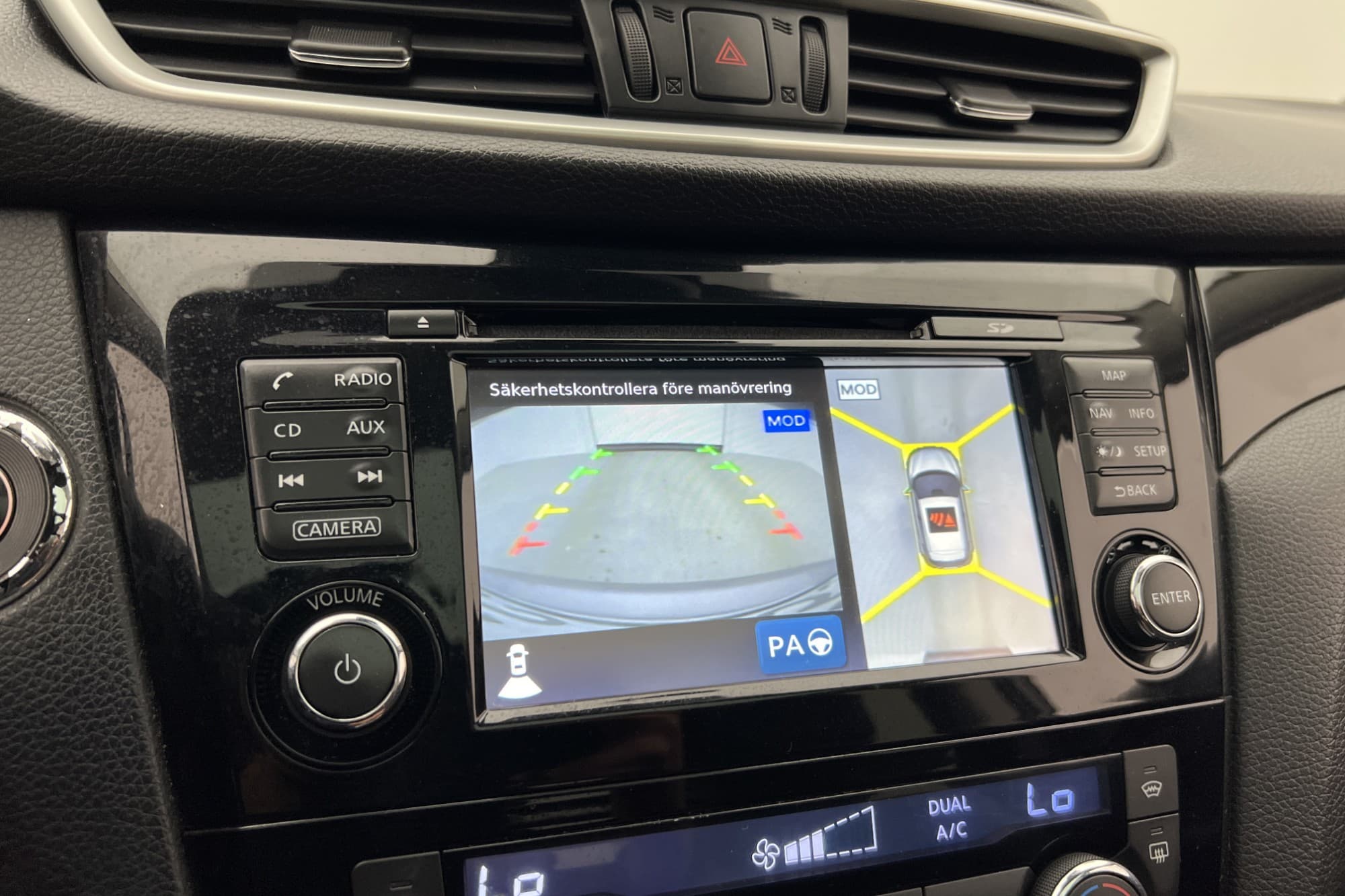 Nissan Qashqai 1.6 130hk Tekna Pano 360° Navi Halvskinn
