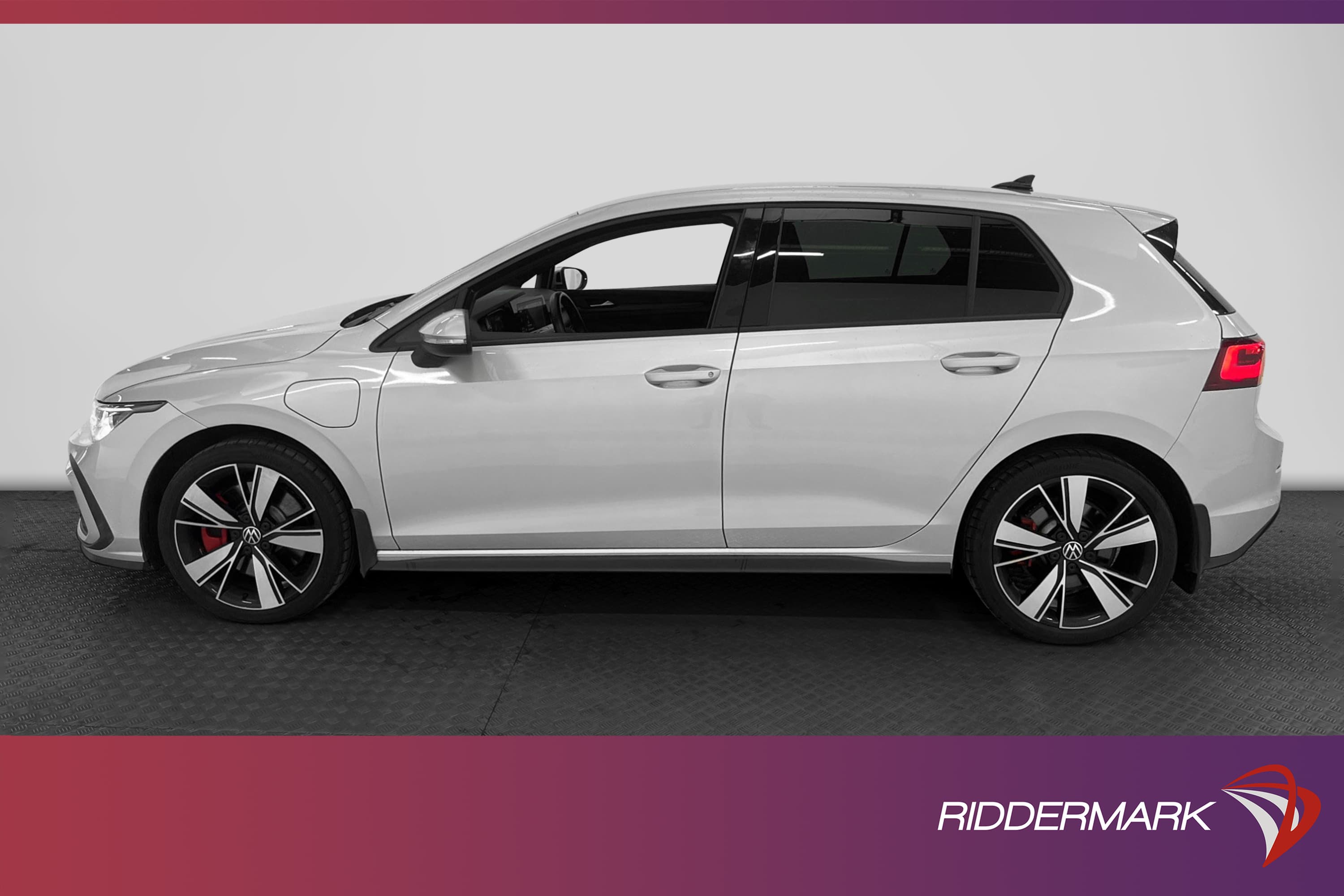 Volkswagen Golf GTE 245hk