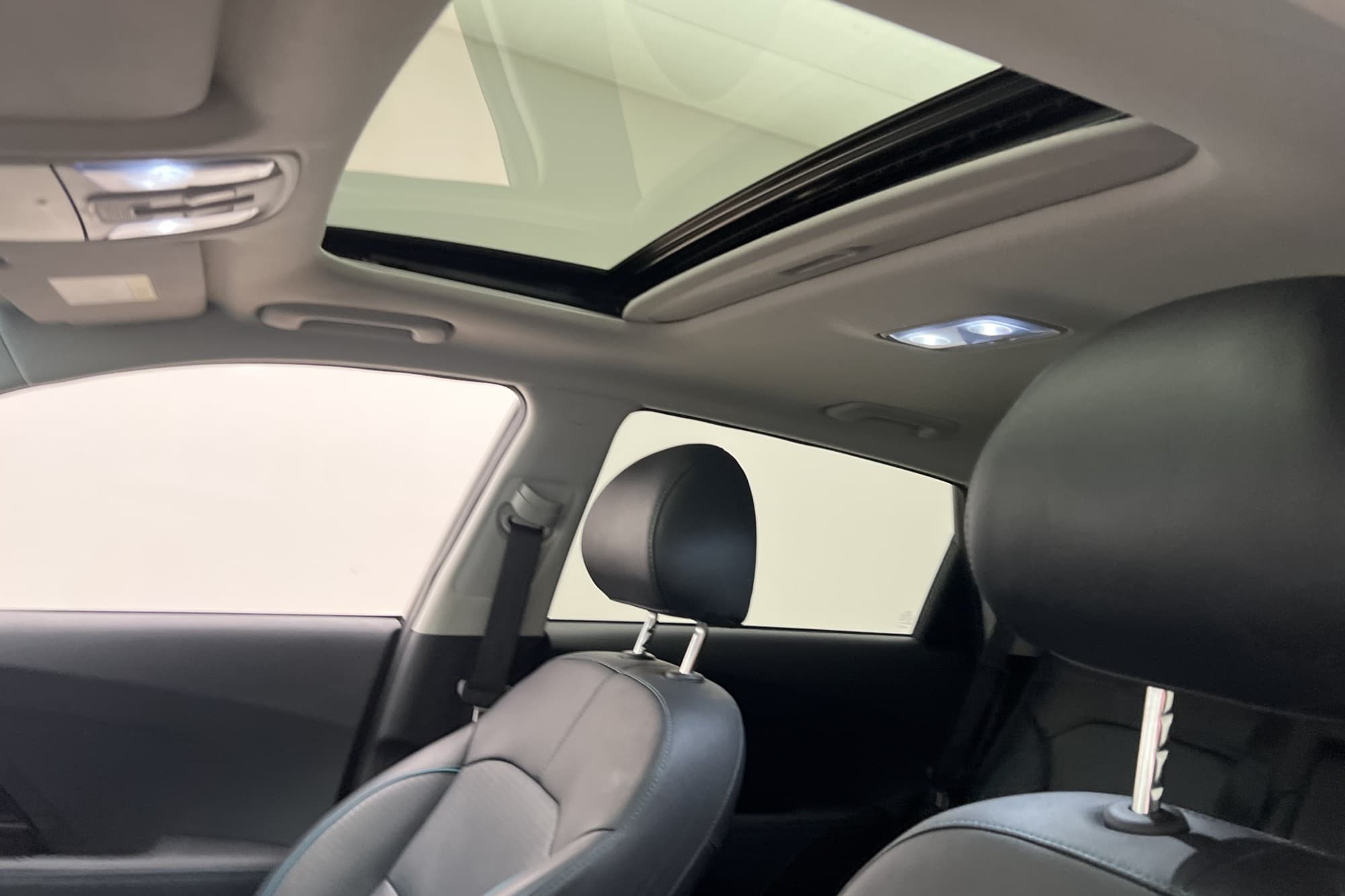 Kia e-Niro 64 kWh 204hk Advance Plus Tech Taklucka Kamera