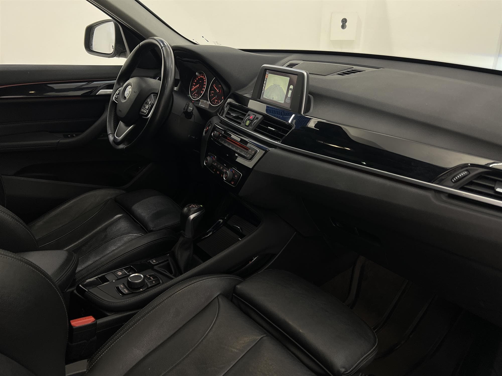 BMW X1 xDrive20d 190hk Pano Drag B-Kam Skinn Keyless 