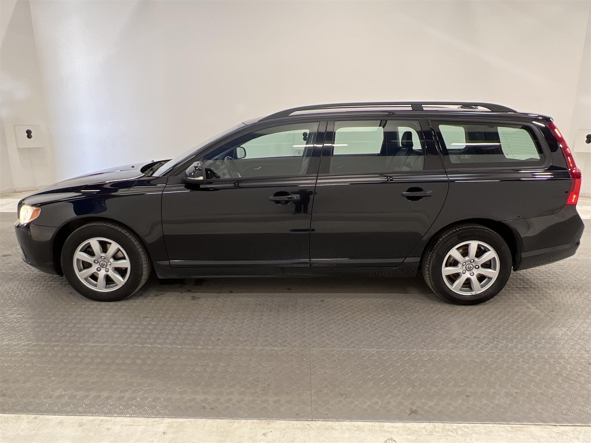 Volvo V70 T4 180hk