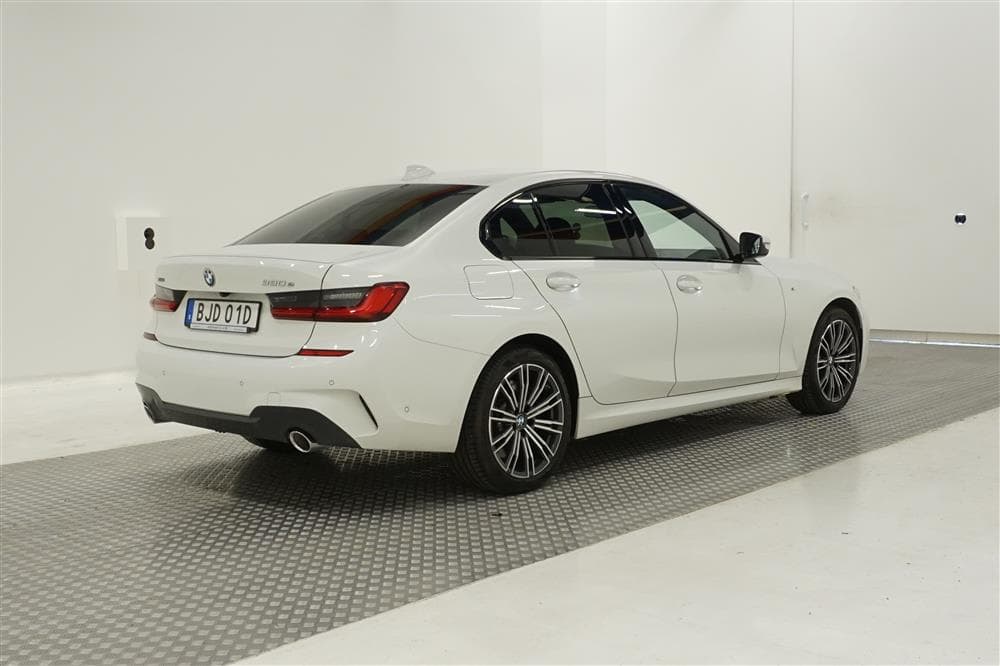 BMW 330e xDrive Sedan 292hk