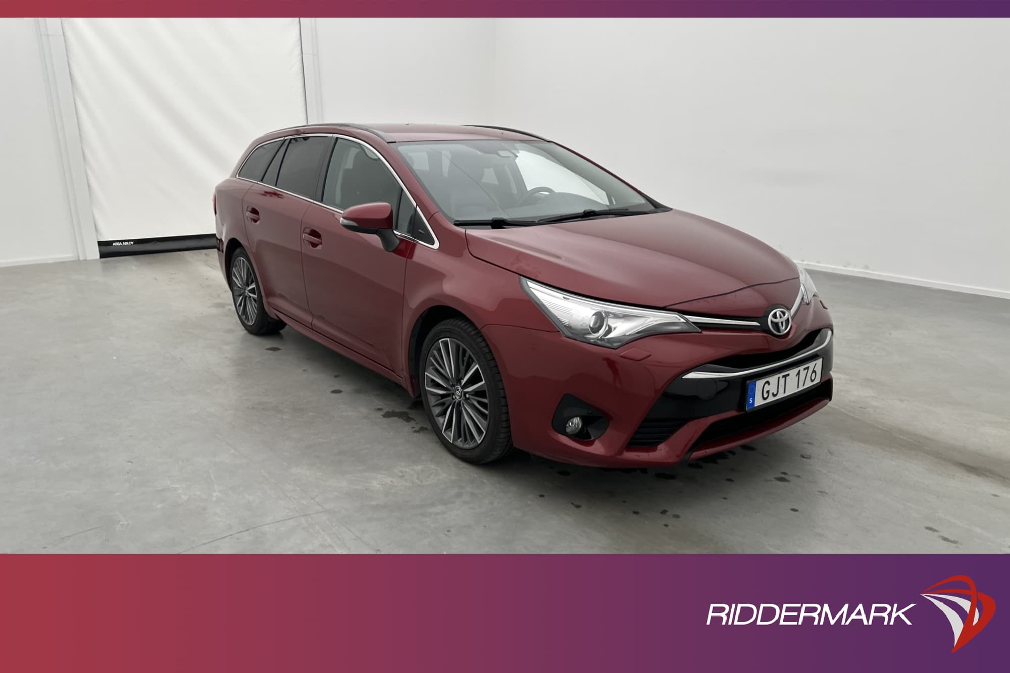 Toyota Avensis 1.8 147hk