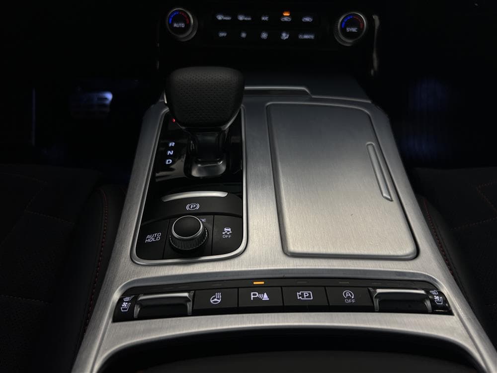 Kia Stinger GT 3.3 T-GDi AWD 370hk Pano H/K HUD 360° Naviinteriör