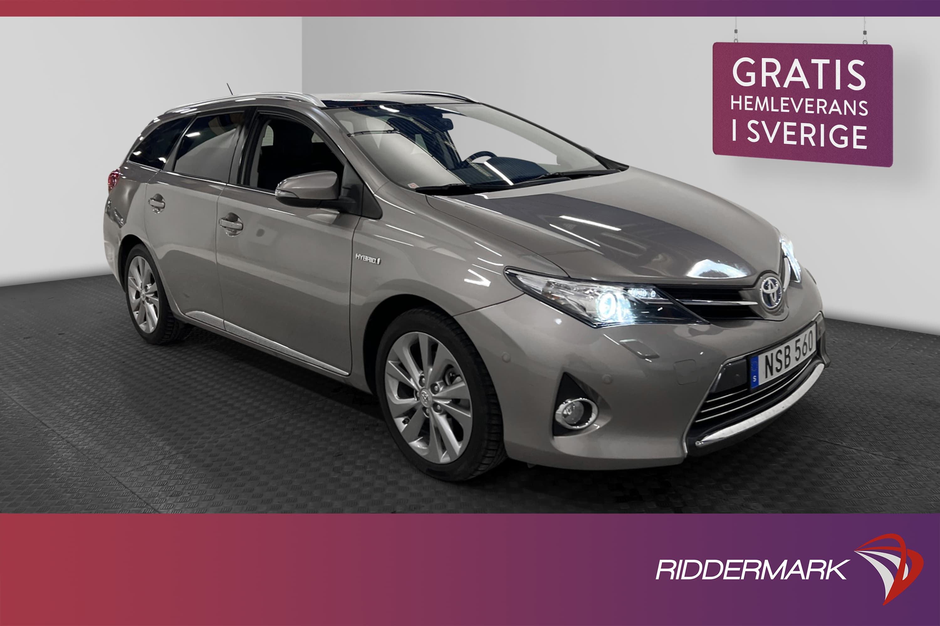 Toyota Auris Touring Hybrid 136hk