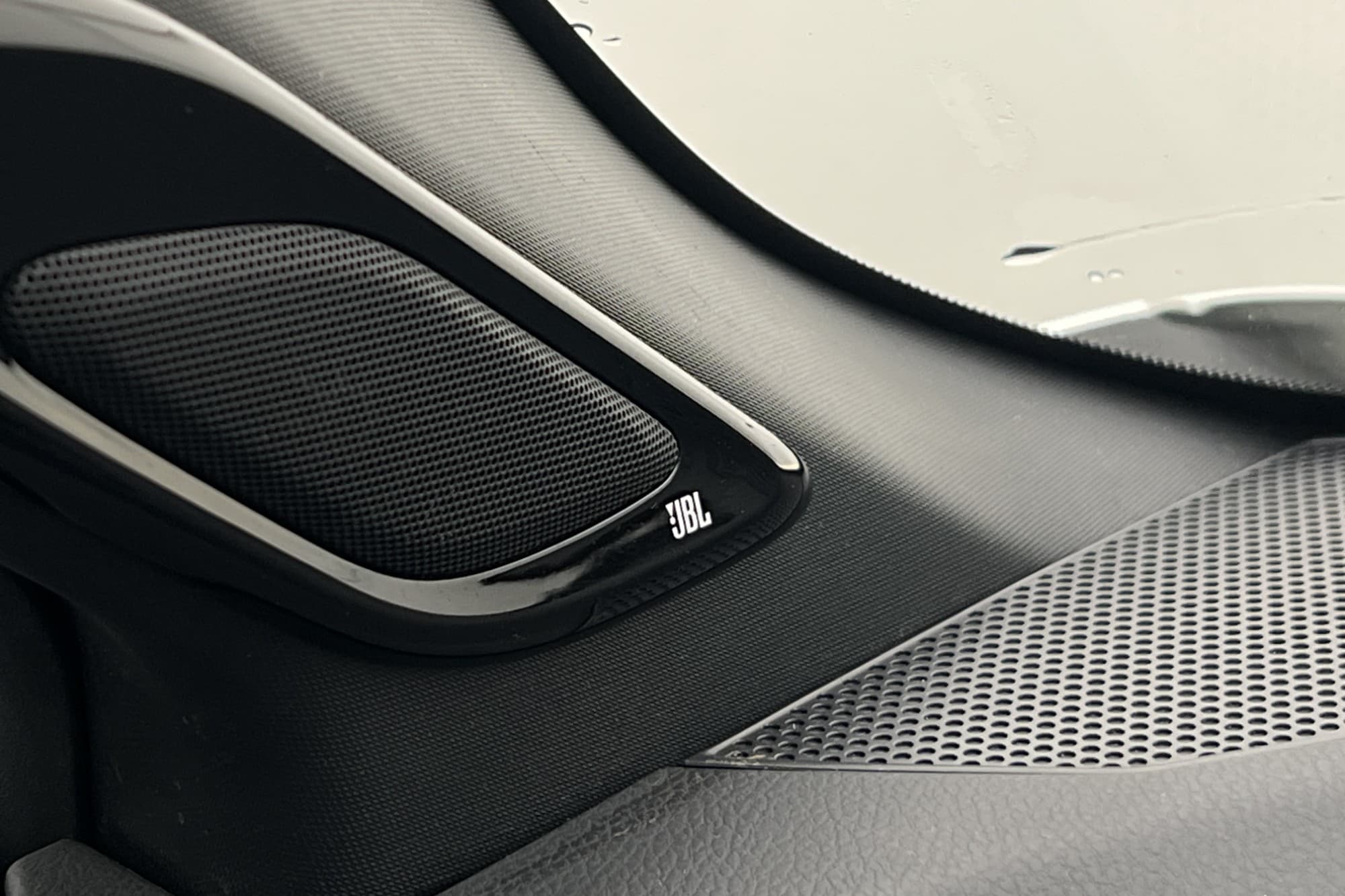 Toyota C-HR 1.2 Turbo AWD 116hk X-Edition JBL Kamera Skinn 