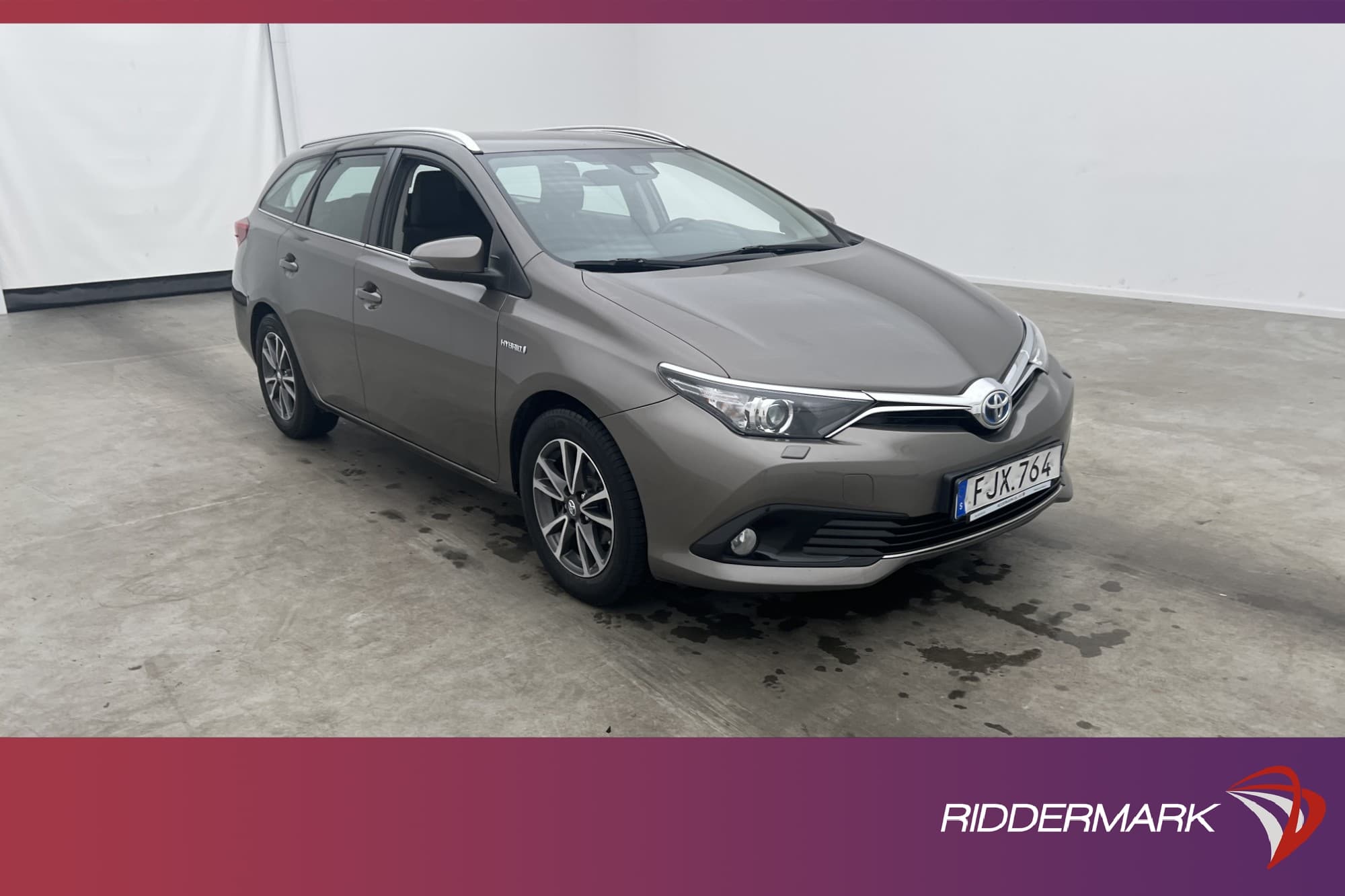 Toyota Auris Touring Sports Hybrid 136hk