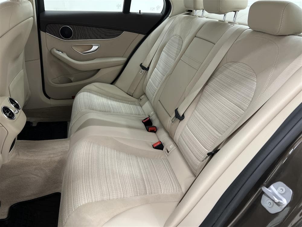 Mercedes-Benz C 250d 4MATIC 204hk Backkamera Drag 0,46l/milinteriör