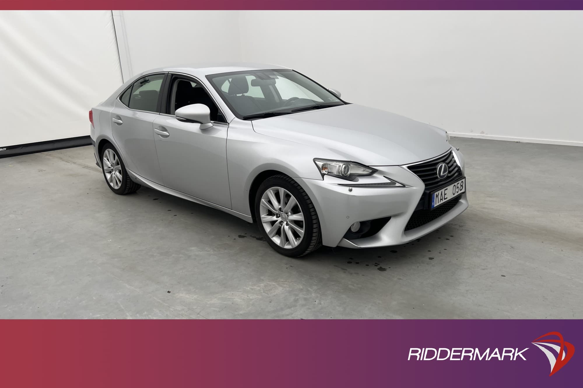 Lexus IS 300 h 223hk