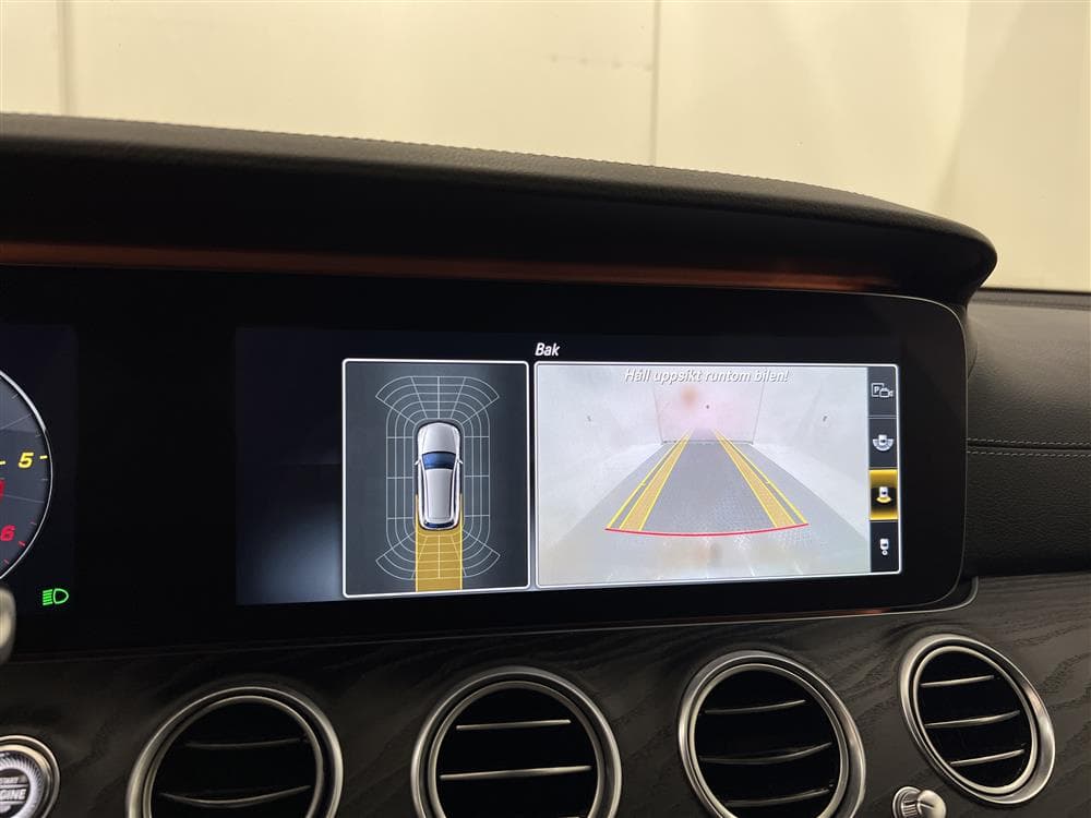 Mercedes-Benz E 220 d 194hk AMG Widescreen D-Värm Drag B-kaminteriör