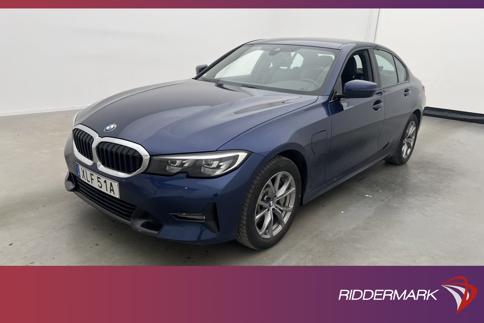 BMW 330 e 292hk