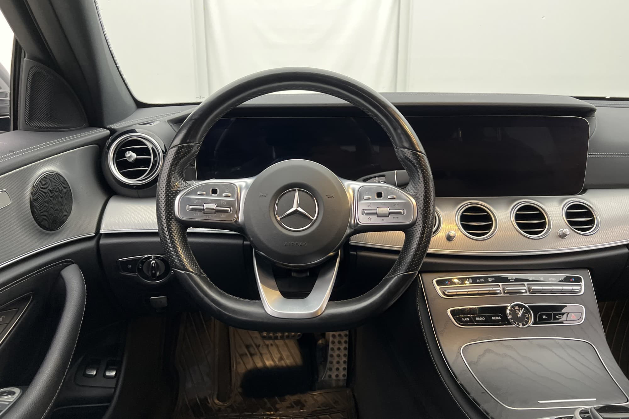 Mercedes-Benz E 300 de T AMG Kamera Wide DVärm Navi Drag