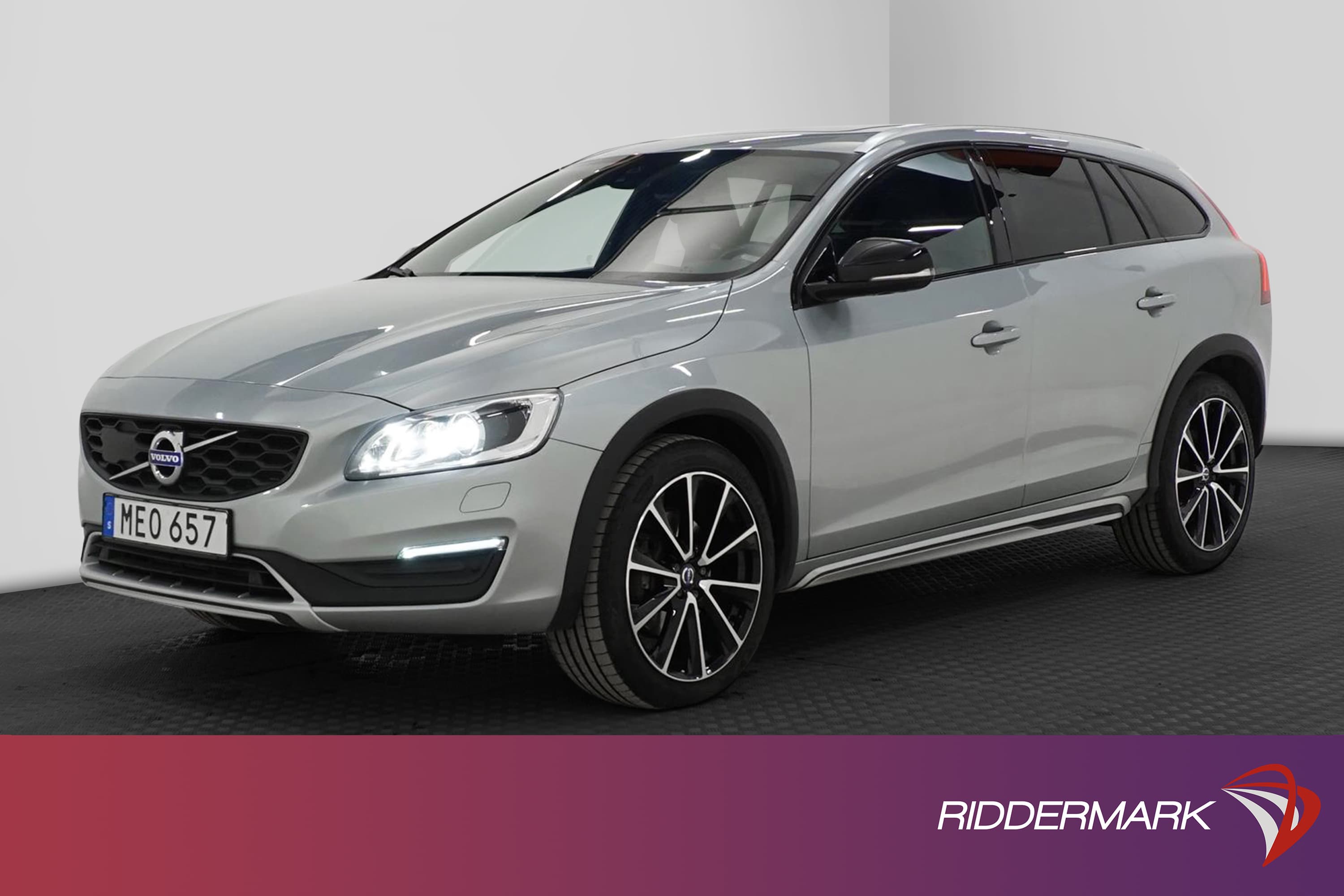 Volvo V60 Cross Country D4 AWD Summum