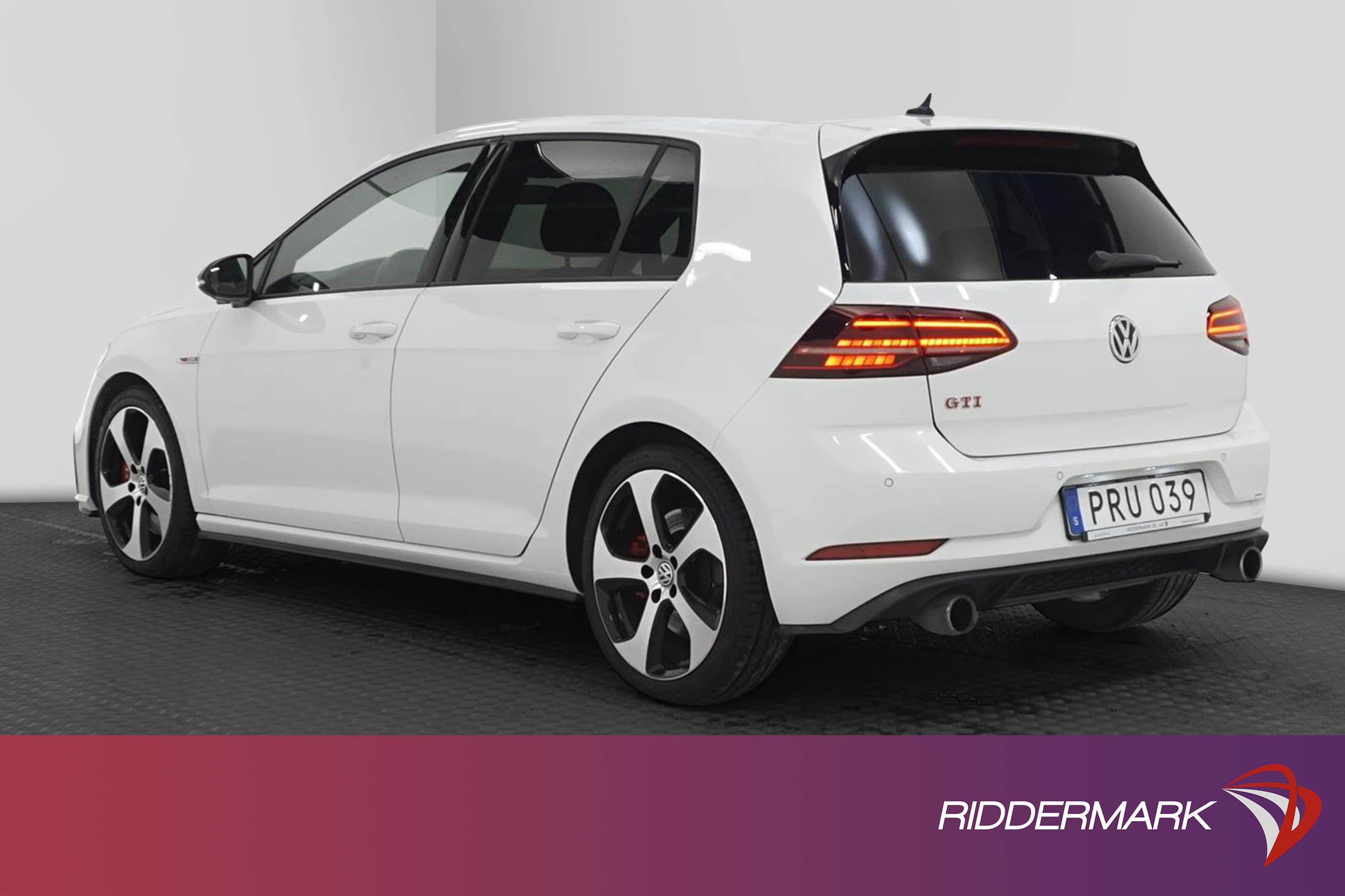 Volkswagen Golf GTI Performance DSG 245hk Kamera Active info