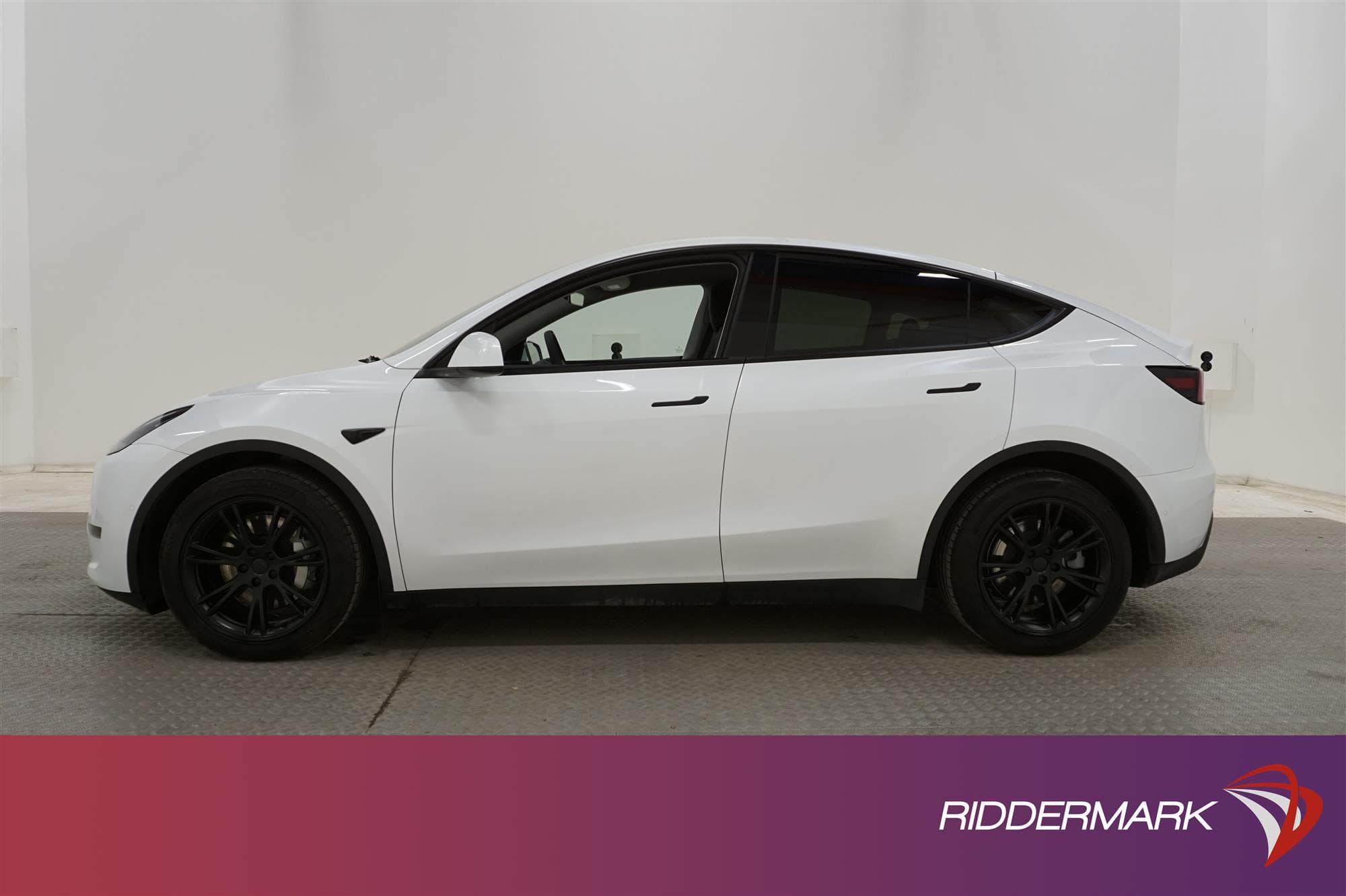 Tesla Model Y Long Range AWD 345hk