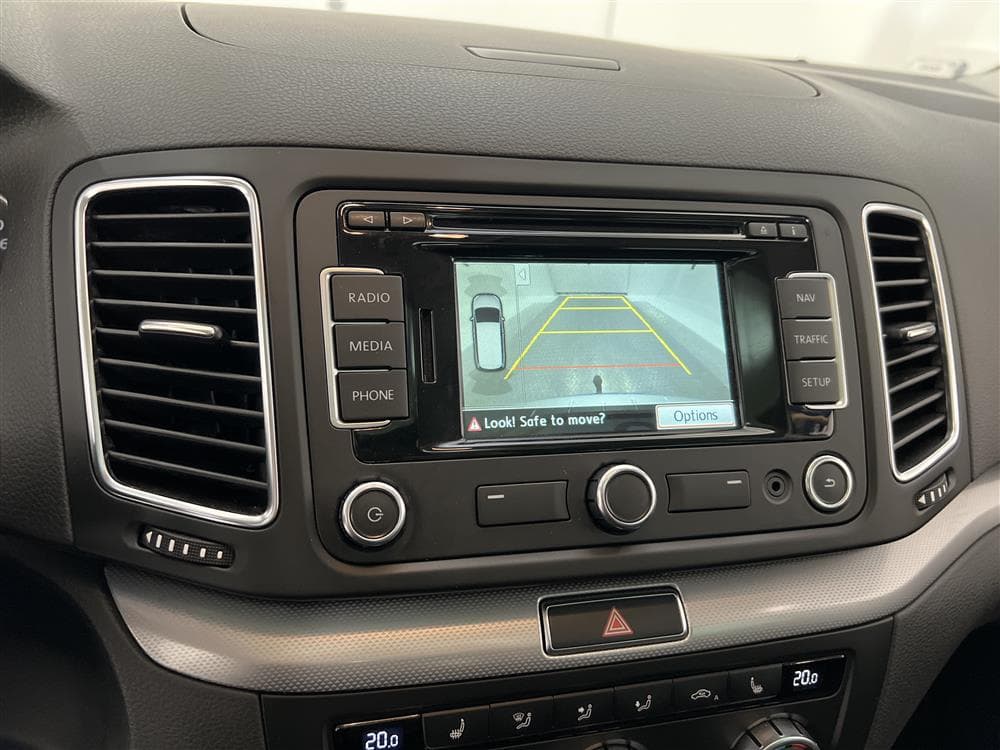 Volkswagen Sharan TDI 4M 140hk 7sits Pano B-Kamera Navi Draginteriör