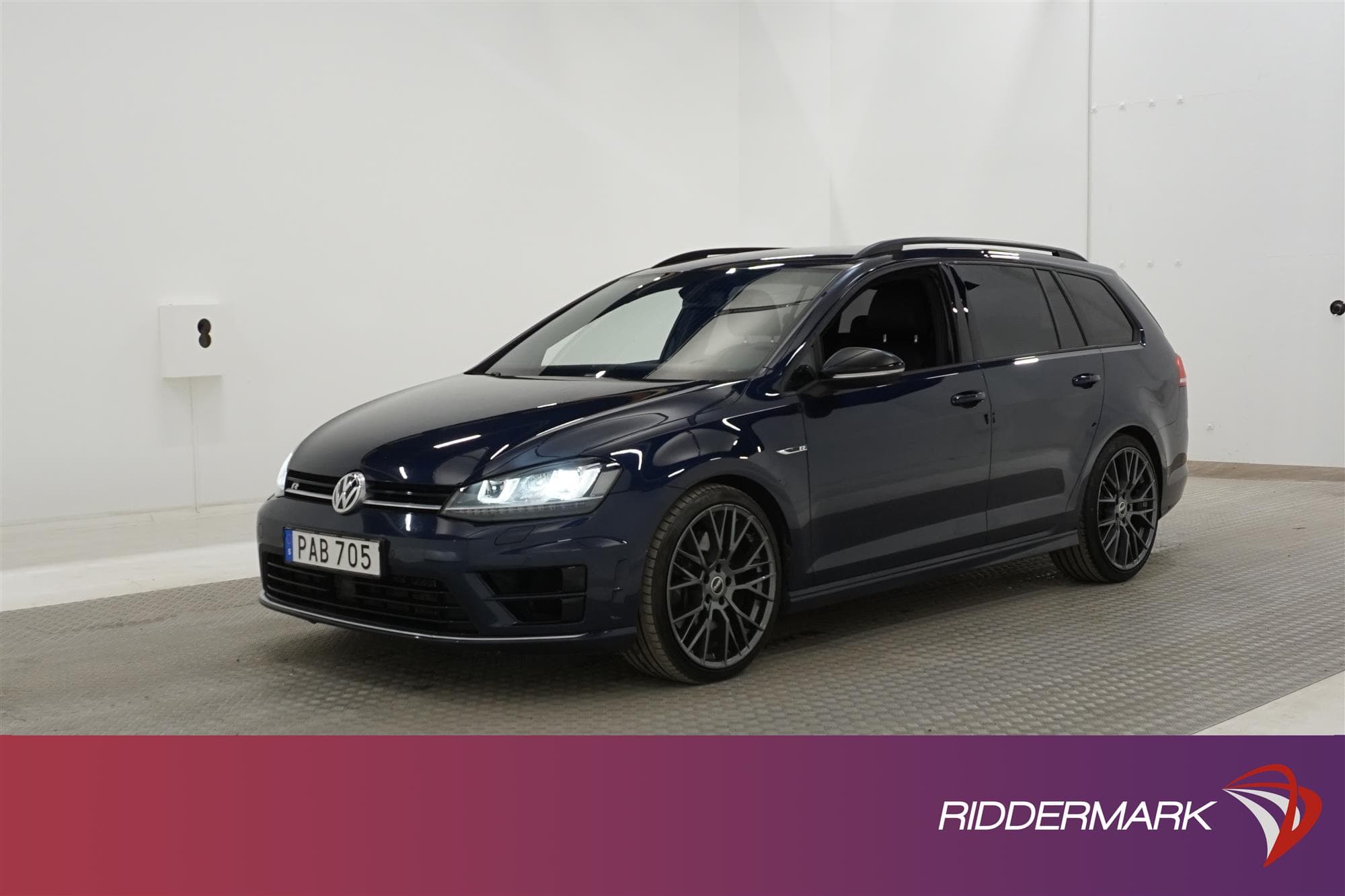 Volkswagen Golf R 300hk 4M