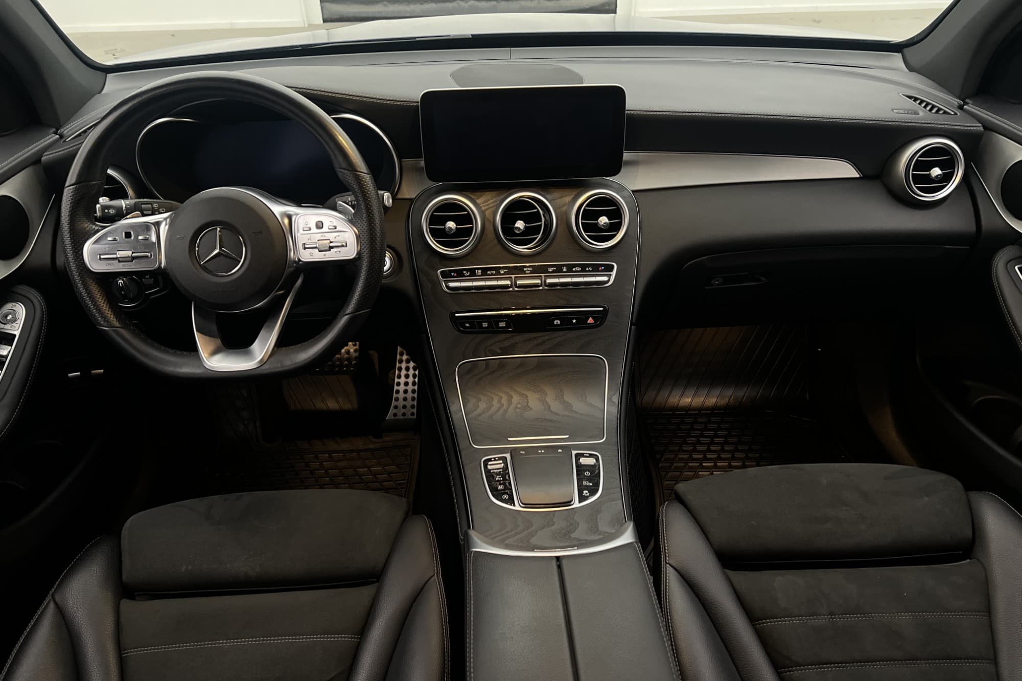 Mercedes-Benz GLC 200 d 4M 163hk AMG Värmare Kamera Dragkrok