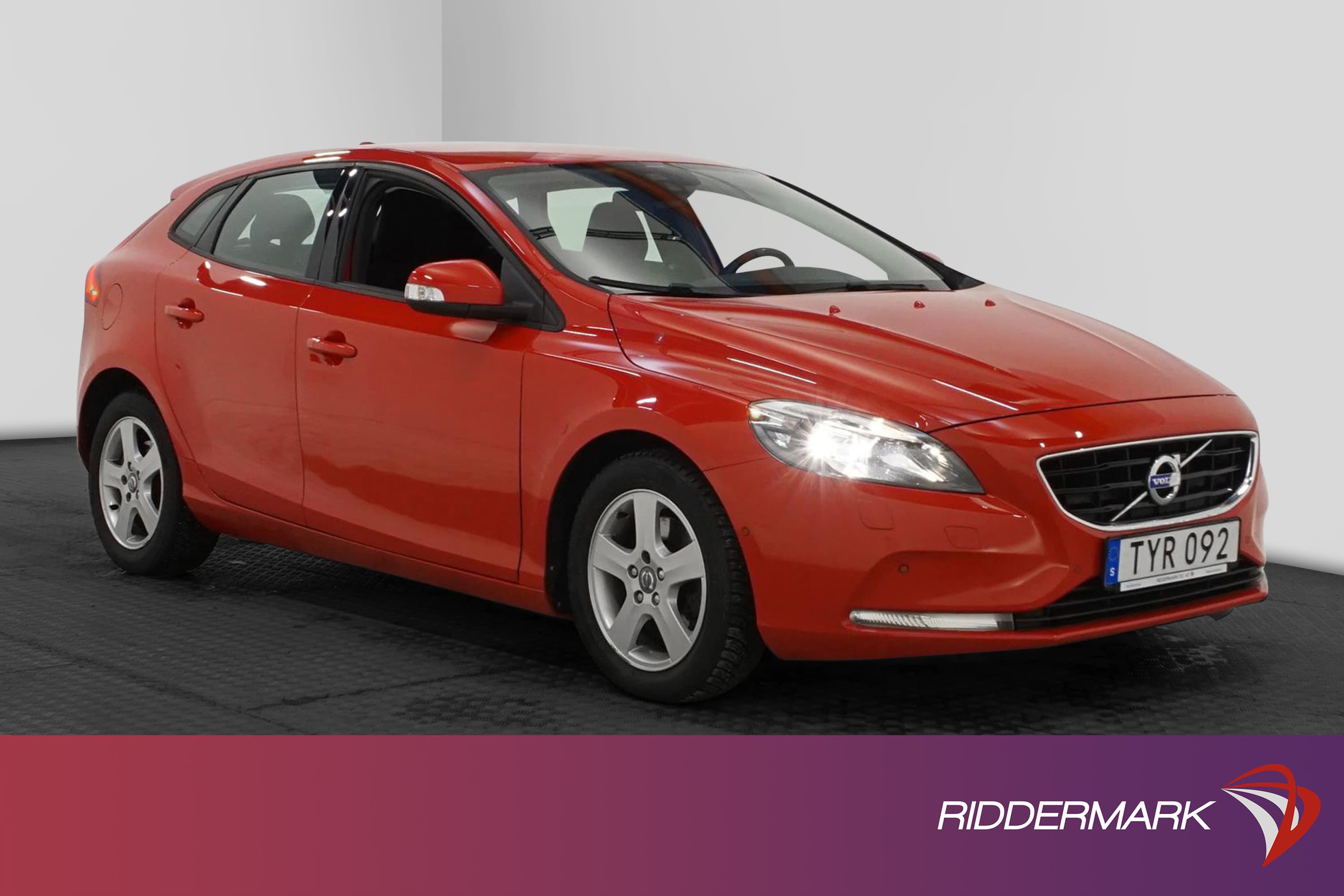Volvo V40 T3 150hk  1 Brukare Välservad Ny K-Rem B-Kam PDC