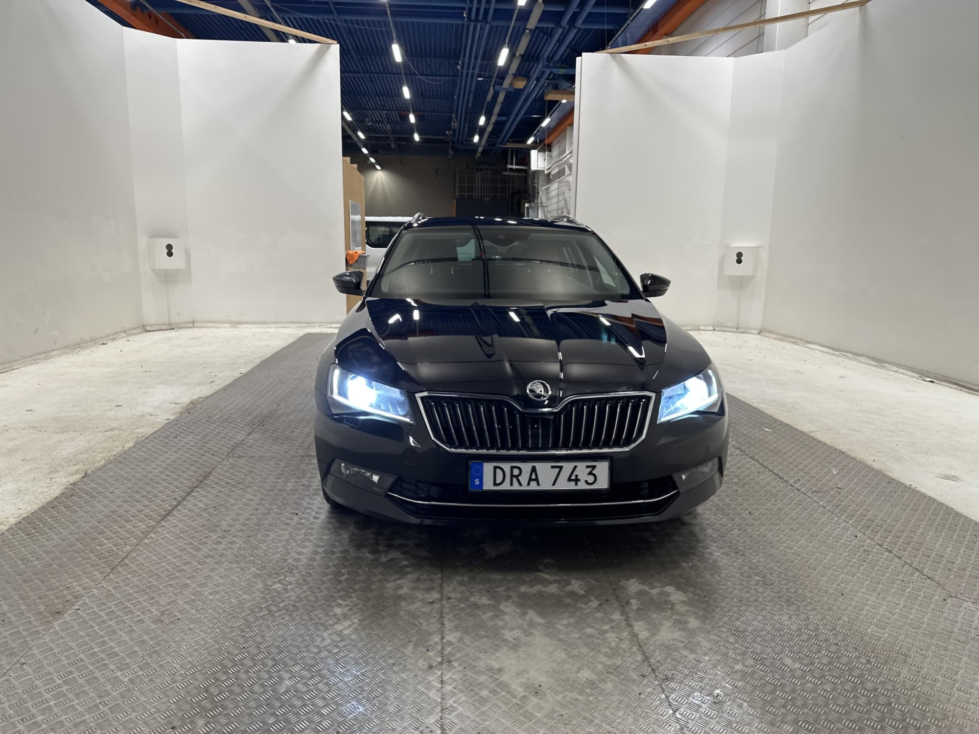 Skoda Superb Kombi 4x4 280hk