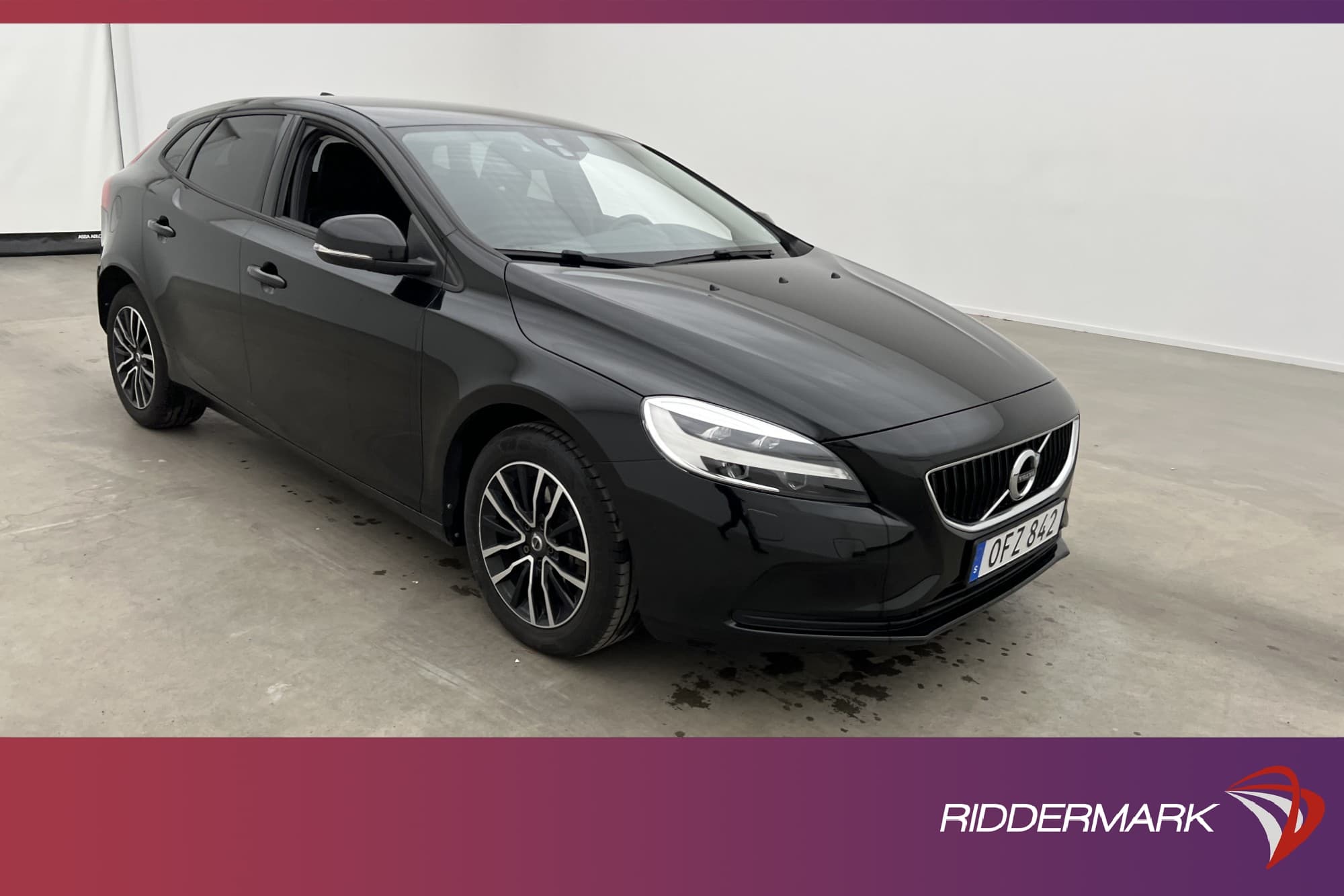 Volvo V40 T2 122hk