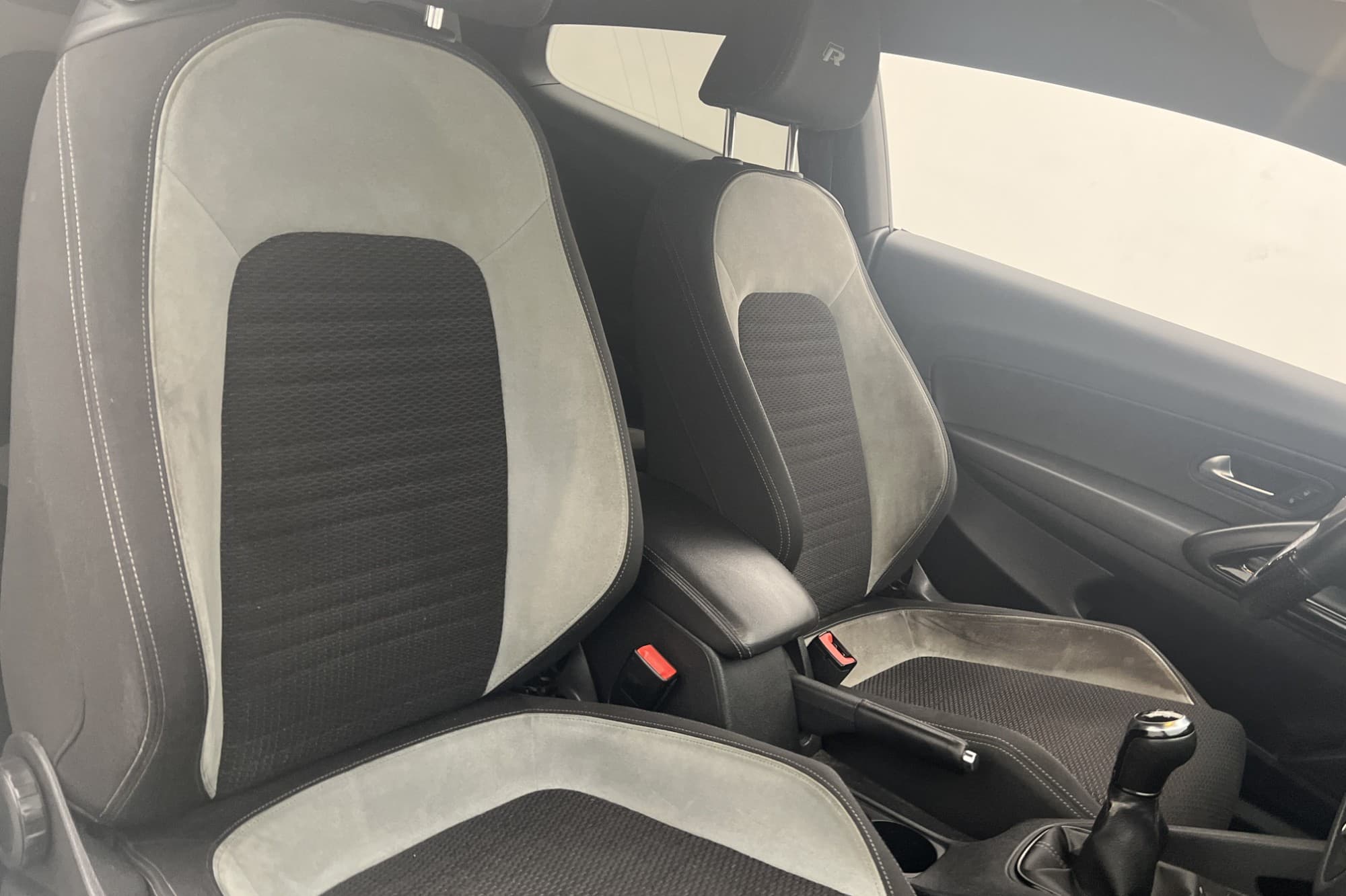 Volkswagen Scirocco R 265hk Värmare Farthållare Sensorer