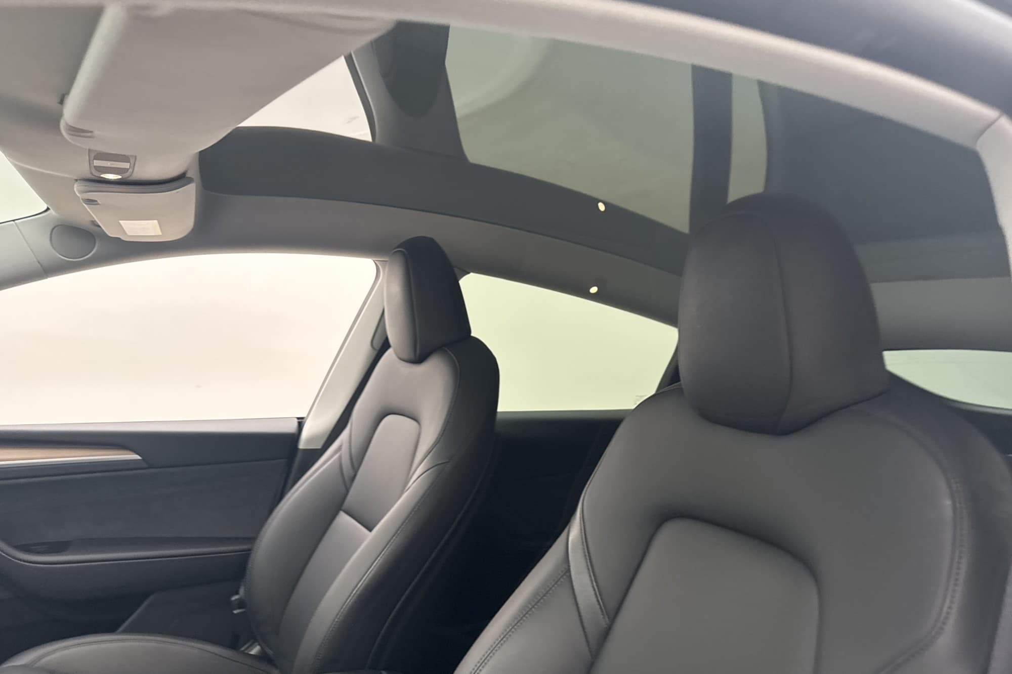Tesla Model Y Long Range AWD MOMS Autopilot Dragkrok
