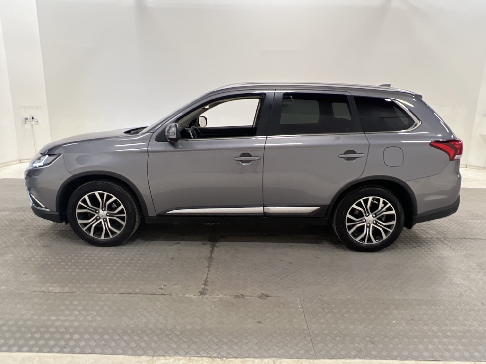 Mitsubishi Outlander 2.0 CVT