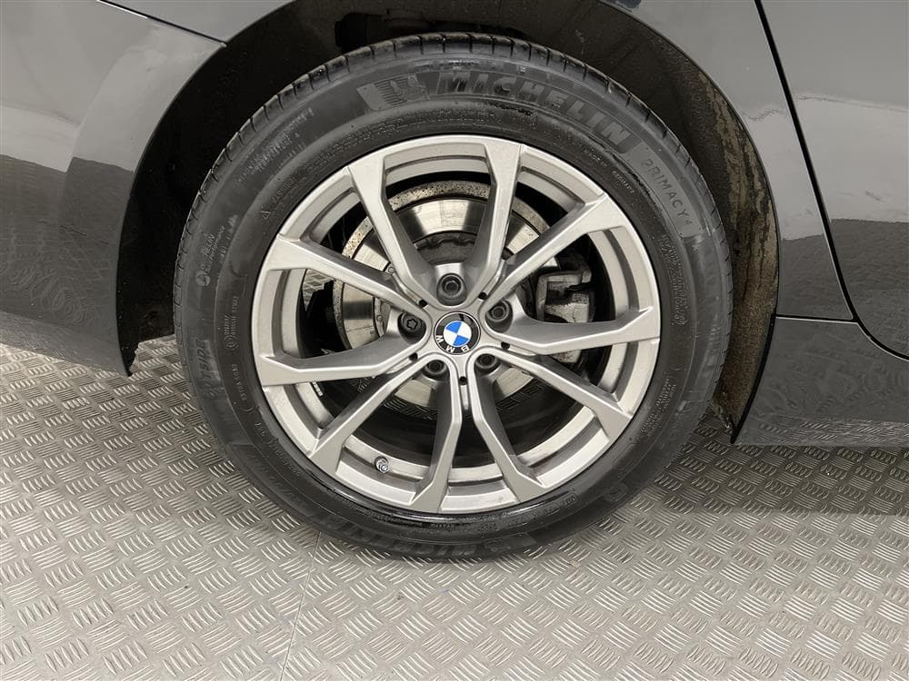 BMW 320d xDrive 190hk MHVE Sport line Cockpit Drag