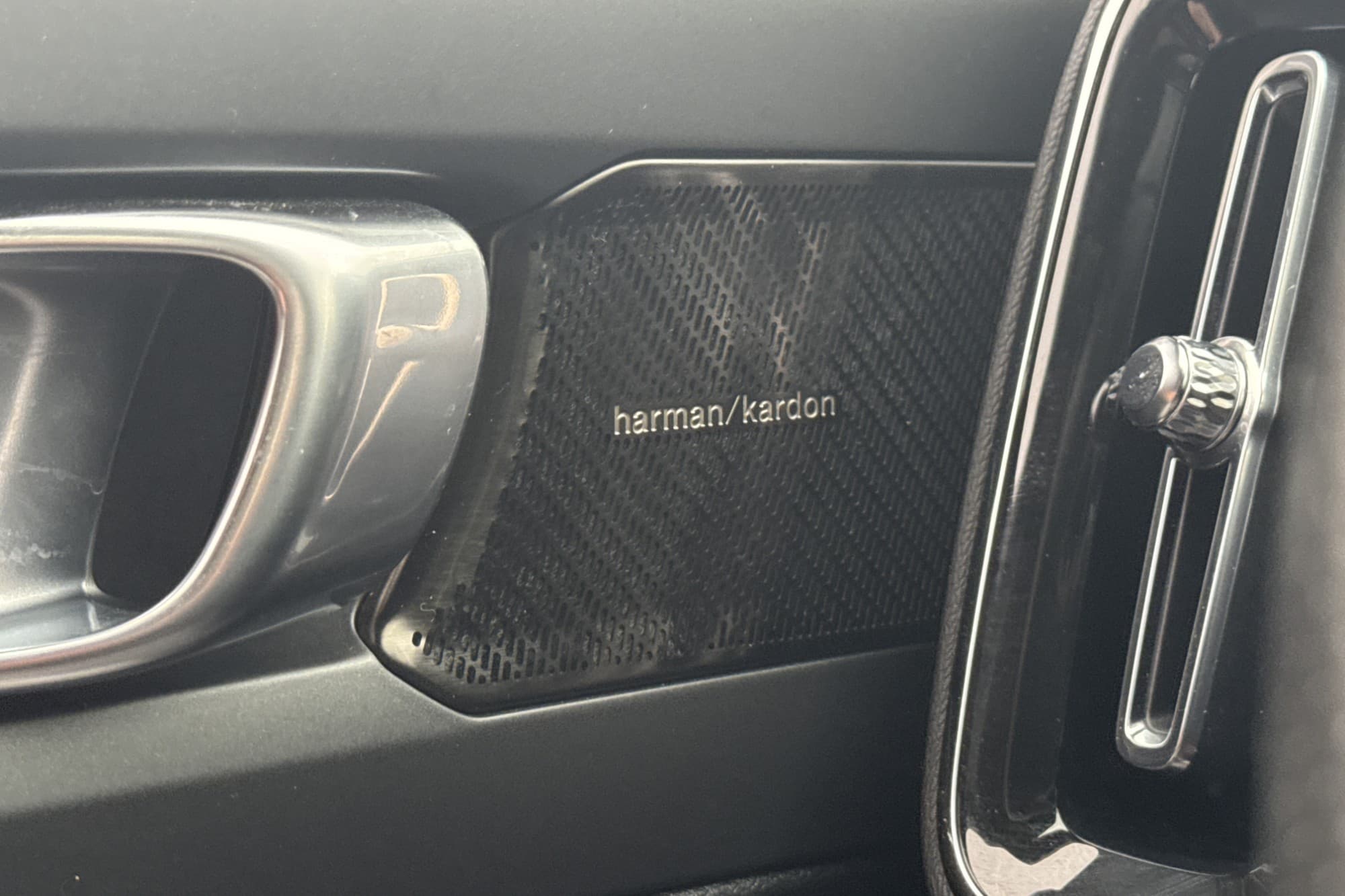Volvo XC40 Recharge T5 R-Design H/K VOC Värmare Kamera Skinn