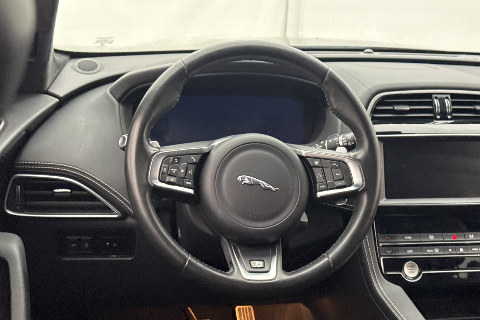 Jaguar F-Pace 20d AWD 180hk R-Sport Kamera Cockpit CarPlay