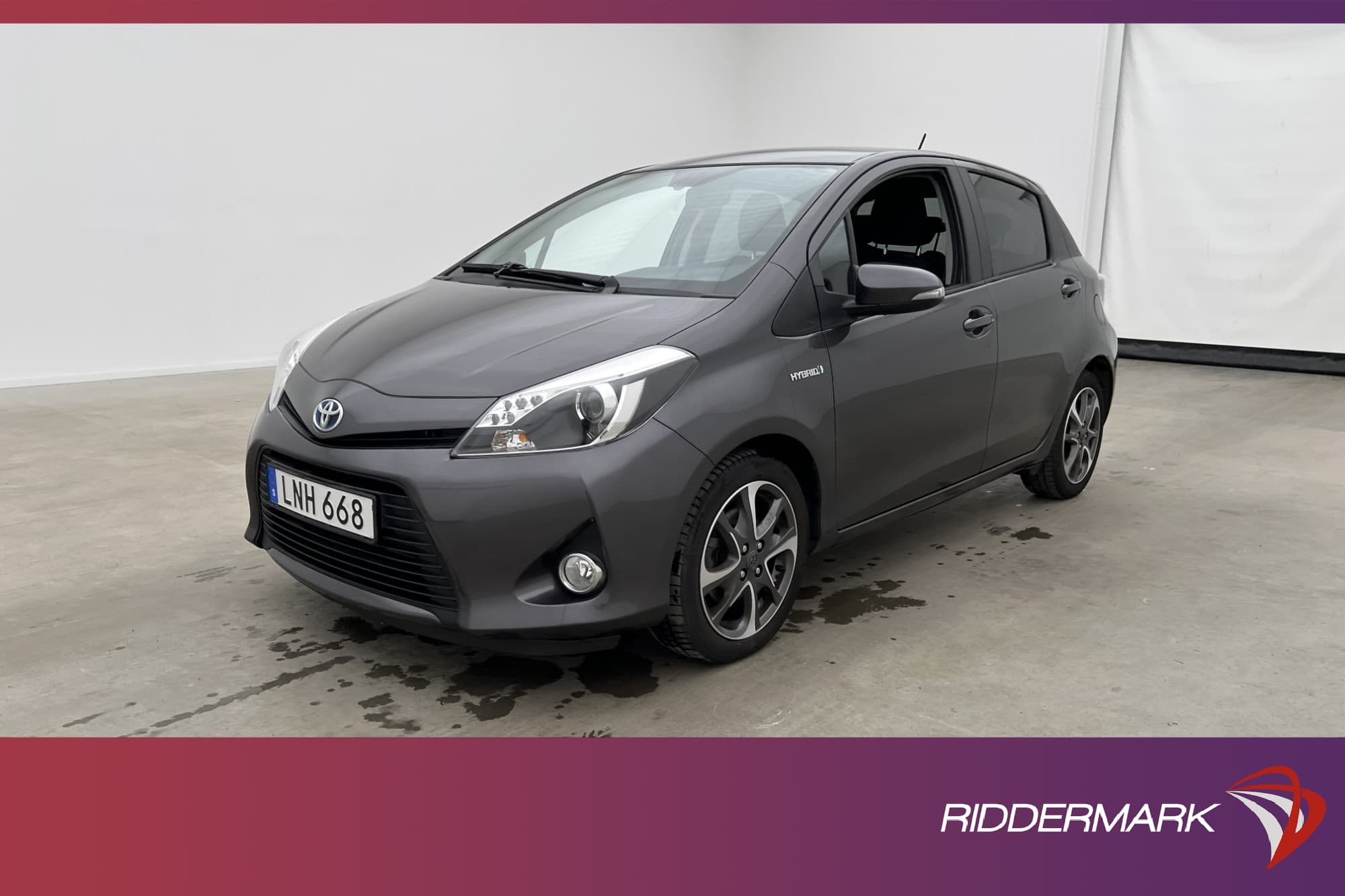 Toyota Yaris Hybrid 101hk