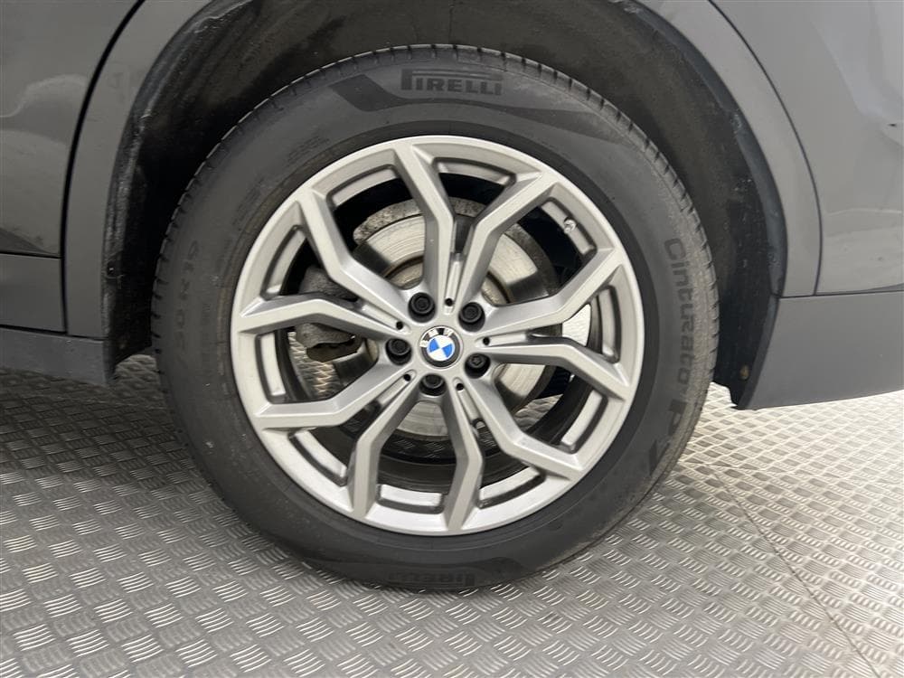 BMW X3 xDrive20d 190hk X-Line Navi Halvskinn 0,48L/Milinteriör