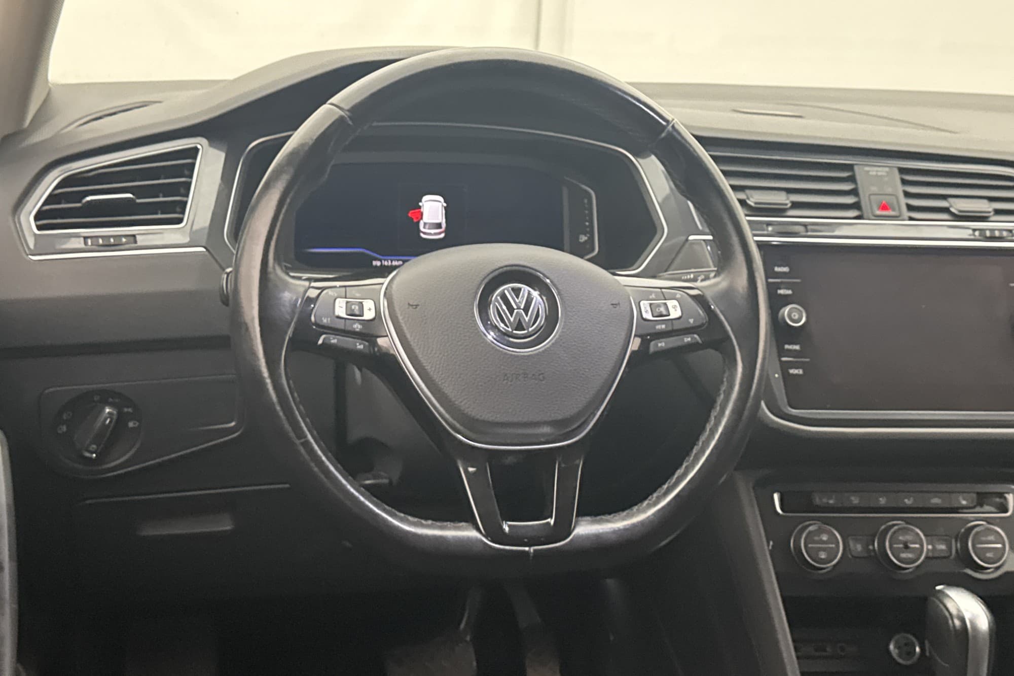 Volkswagen Tiguan Allspace 4M R-Line 7-Sit Värm Cockpit Drag
