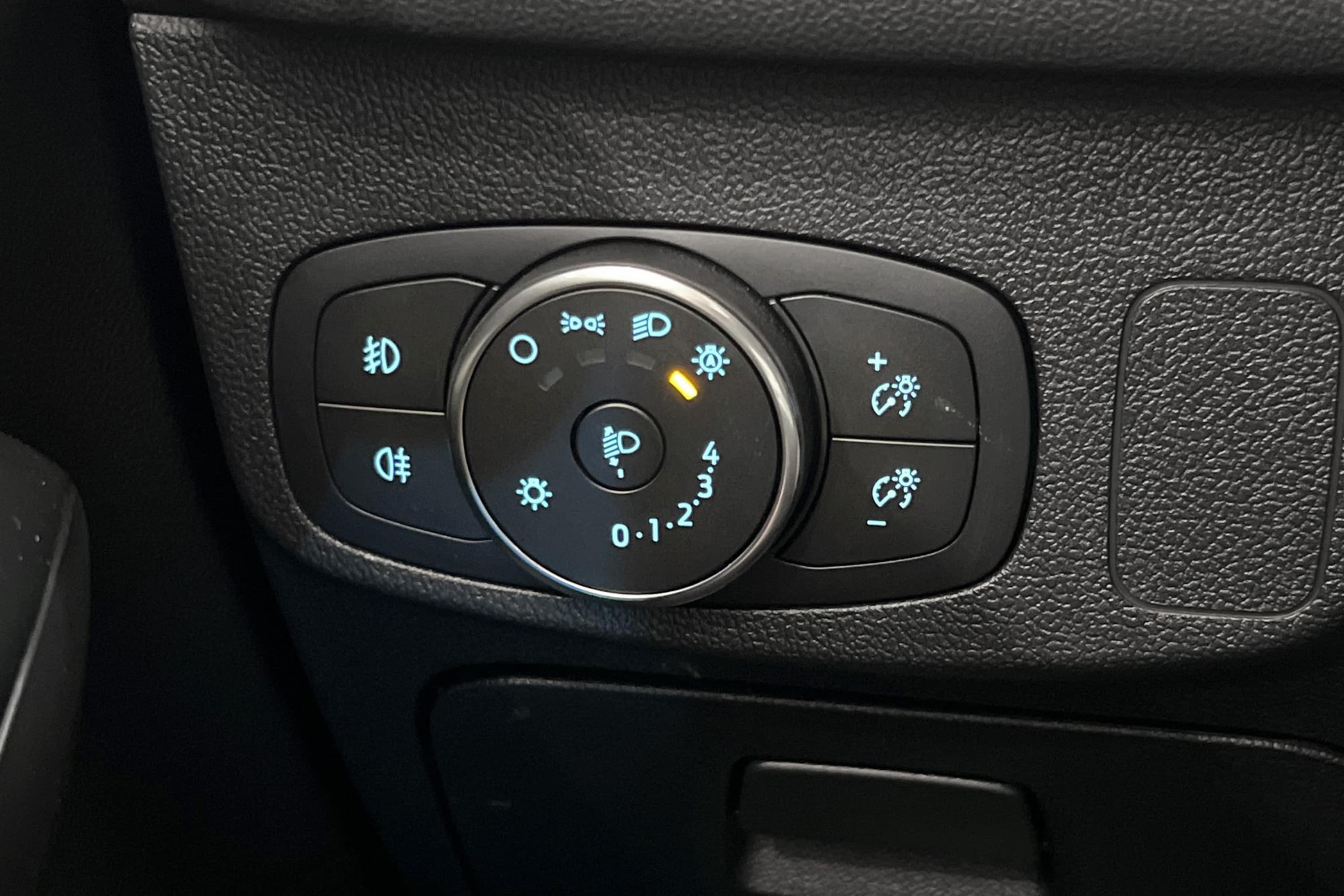 Ford Focus 1.0 125hk Dragkrok Keyless 492kr Skatt 0,43L/mil