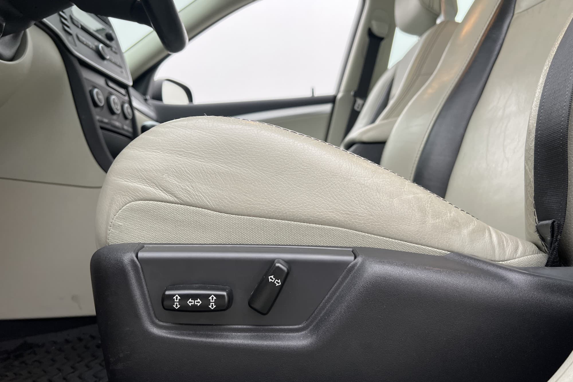 Saab 9-3 Aero 220hk Skinn Sensorer Elstolar Två-Brukare