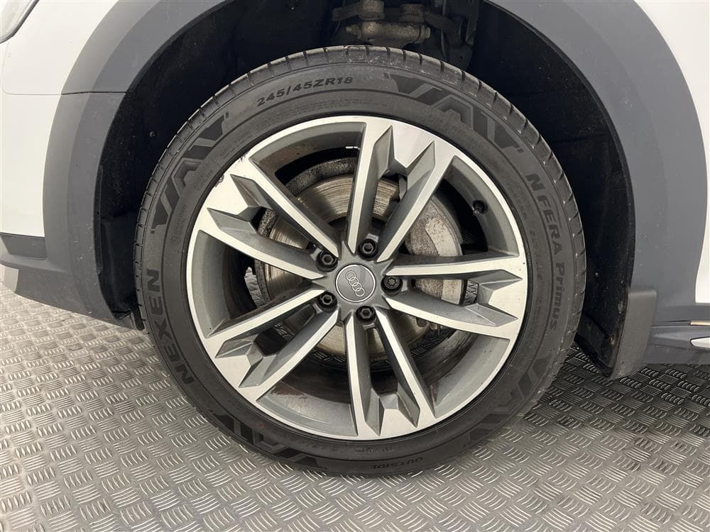 Audi A4 Allroad 2.0 TDI Quattro D-Värm Cockpit Navi Matrixinteriör