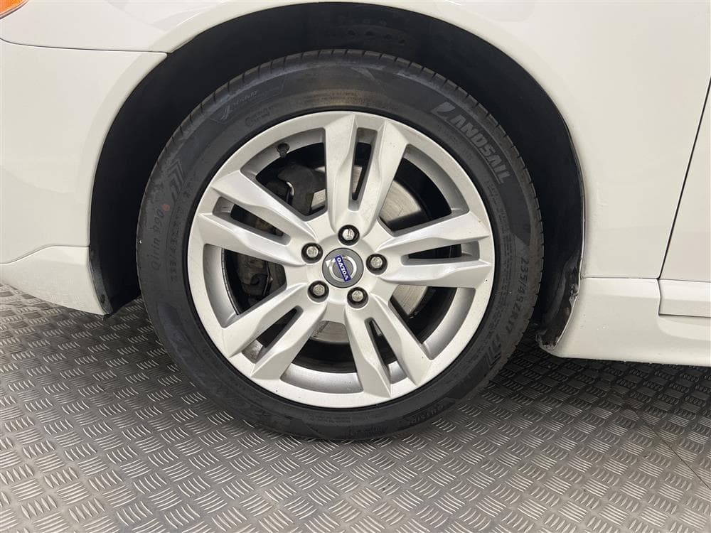 Volvo V70 D4 AWD 163hk VOC D-Värmare Drag Skinn Takluckainteriör