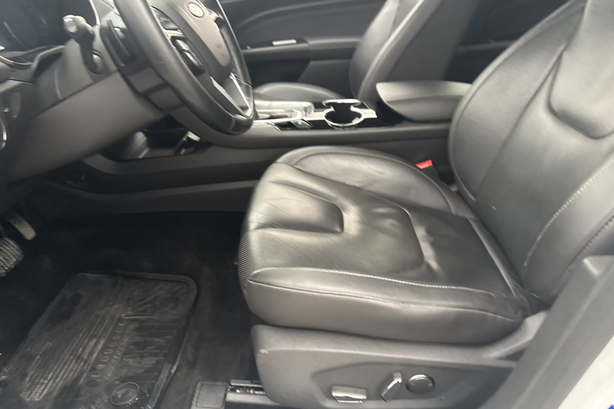 Ford Mondeo Kombi 150hk Business Skinn Elstolar Sensorer