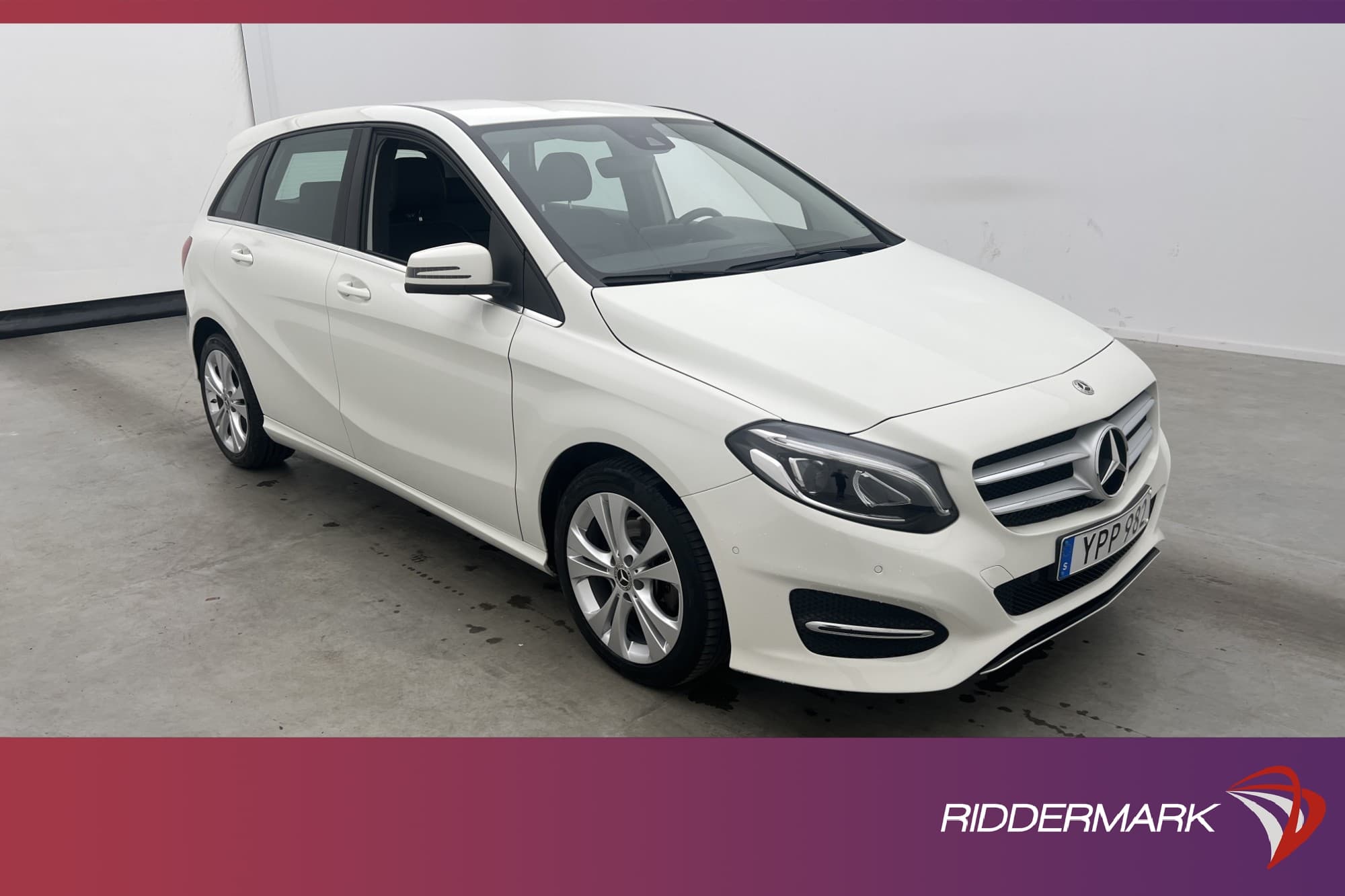 Mercedes-Benz B 180 122hk