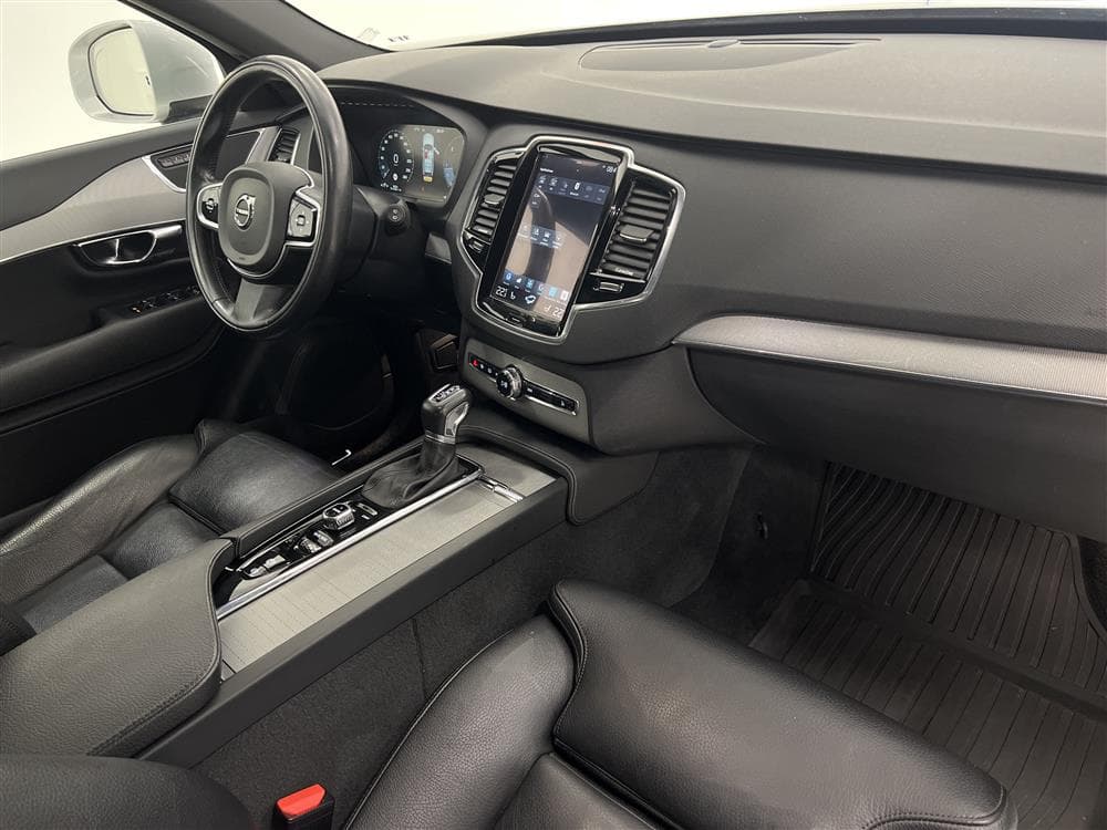 Volvo XC90 D5  AWD Inscription VOC Värmare Kamera Drag Naviinteriör
