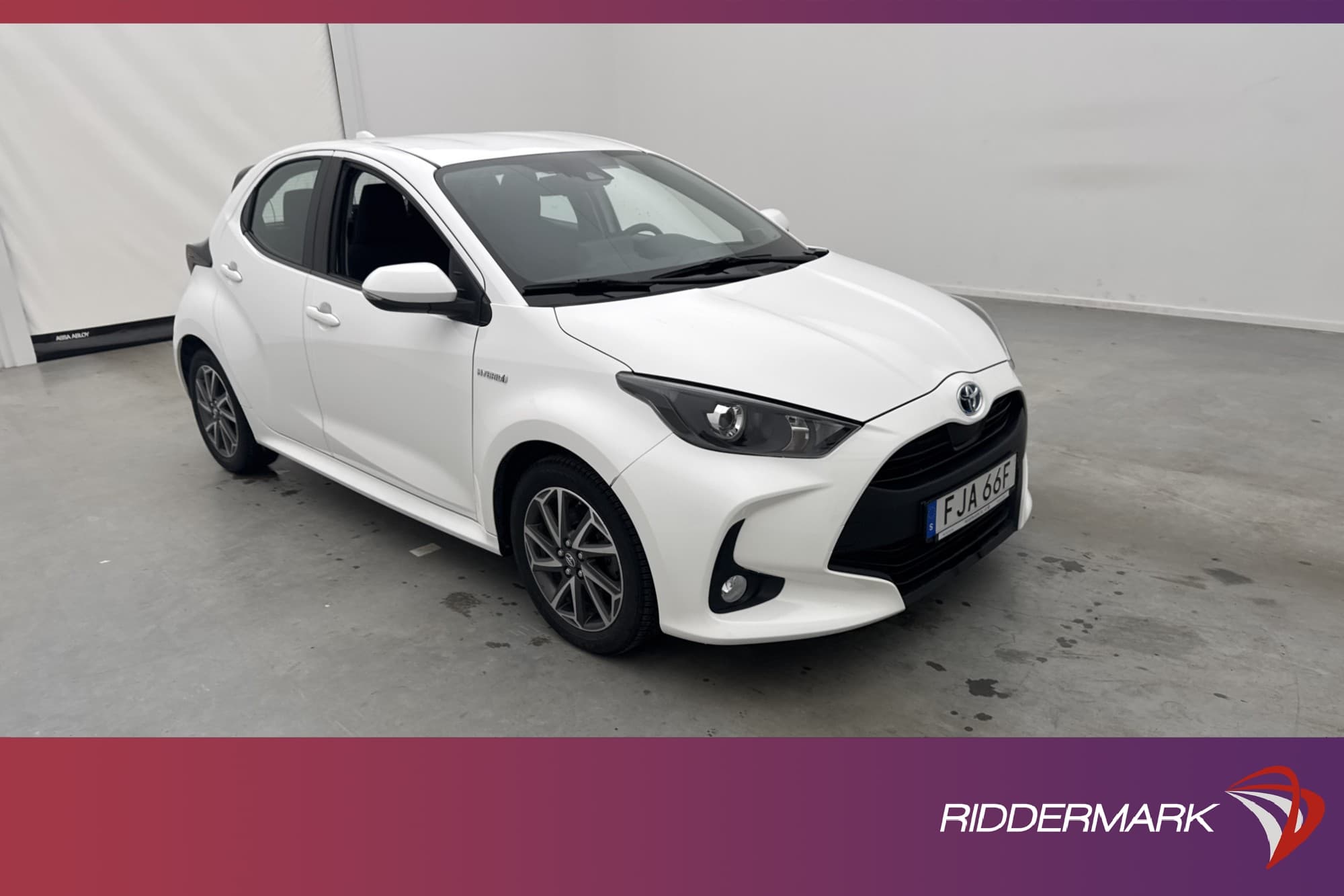 Toyota Yaris Hybrid CVT 116hk