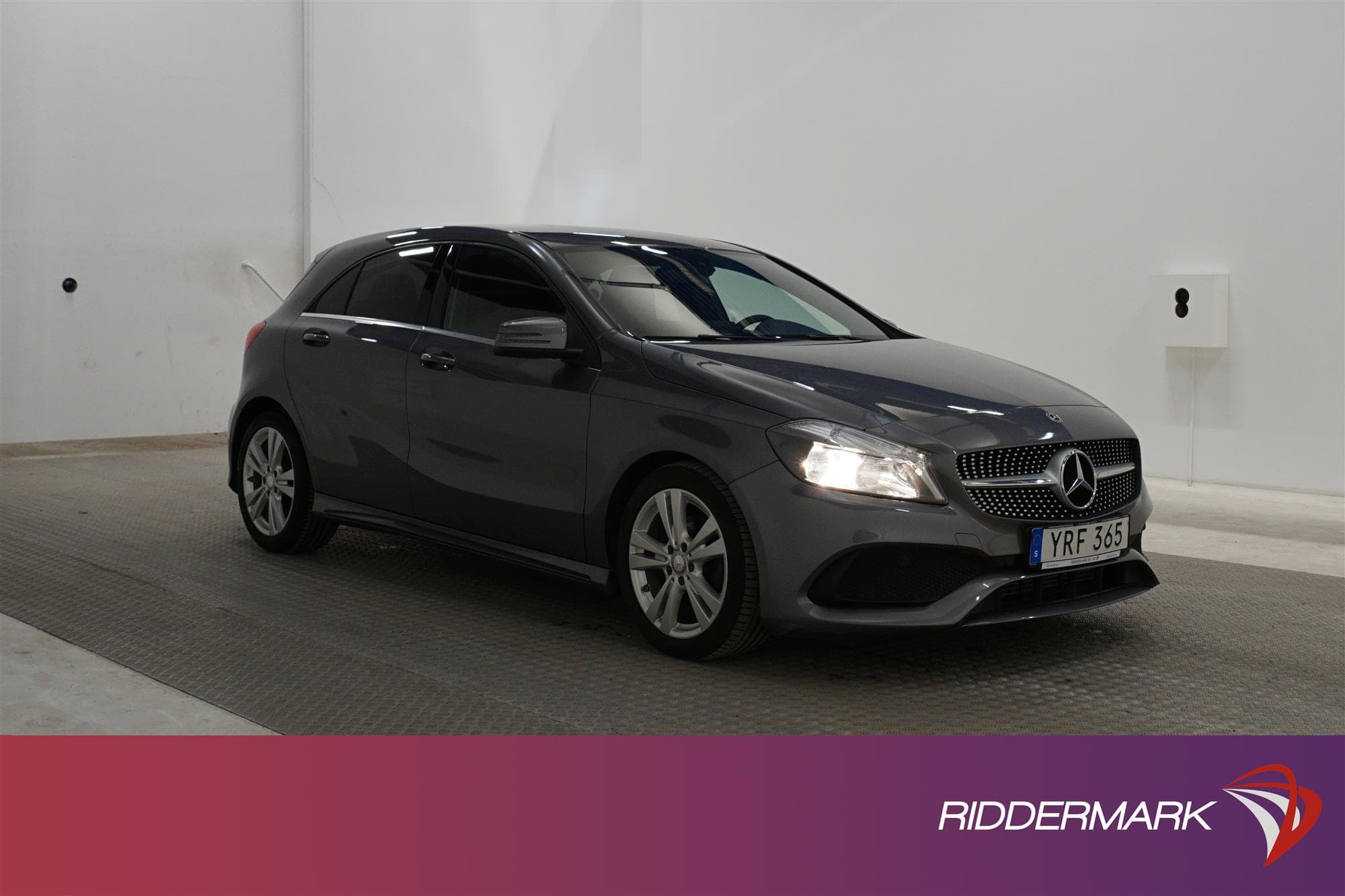 Mercedes-Benz Mercedes-Benz A 180 122hk AMG B-Kam Carplay