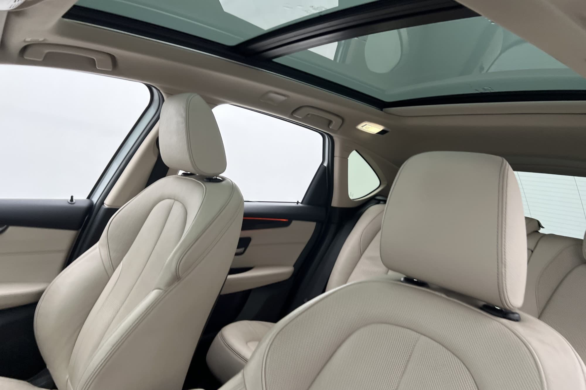 BMW 225xe Active Tourer Luxury Line Pano H/K HUD Navi Kamera