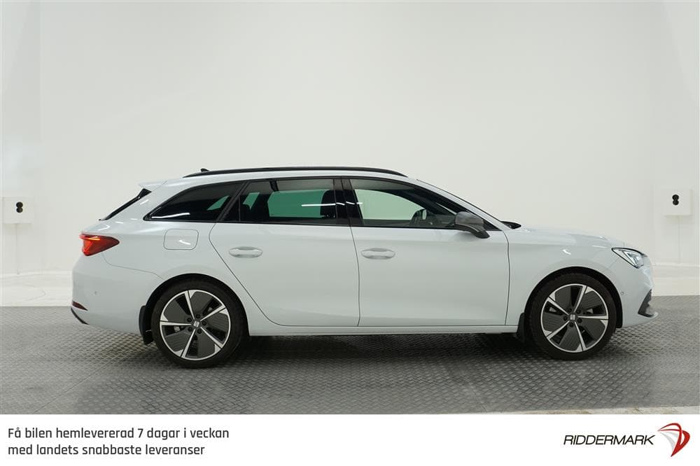 SEAT Leon FR 2.0 TSI 190hk Cockpit Panorama B-kamera Skinnexteriör