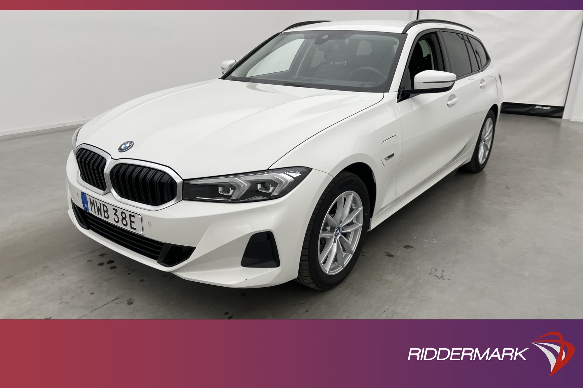 BMW 330 e xDrive Touring 292hk