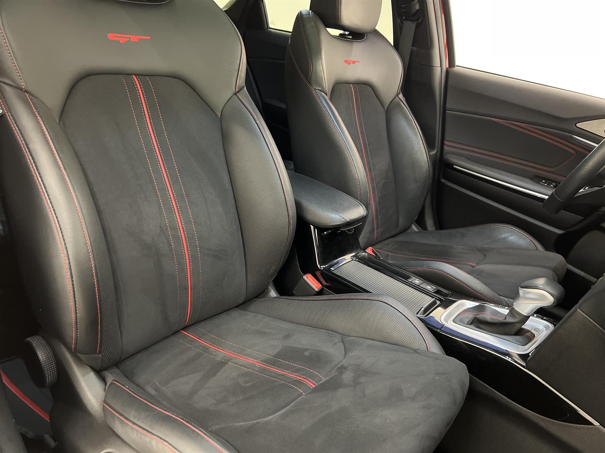 Kia ProCeed GT 1.6 T-GDi 204hk Panorama B-Kam Cockpit