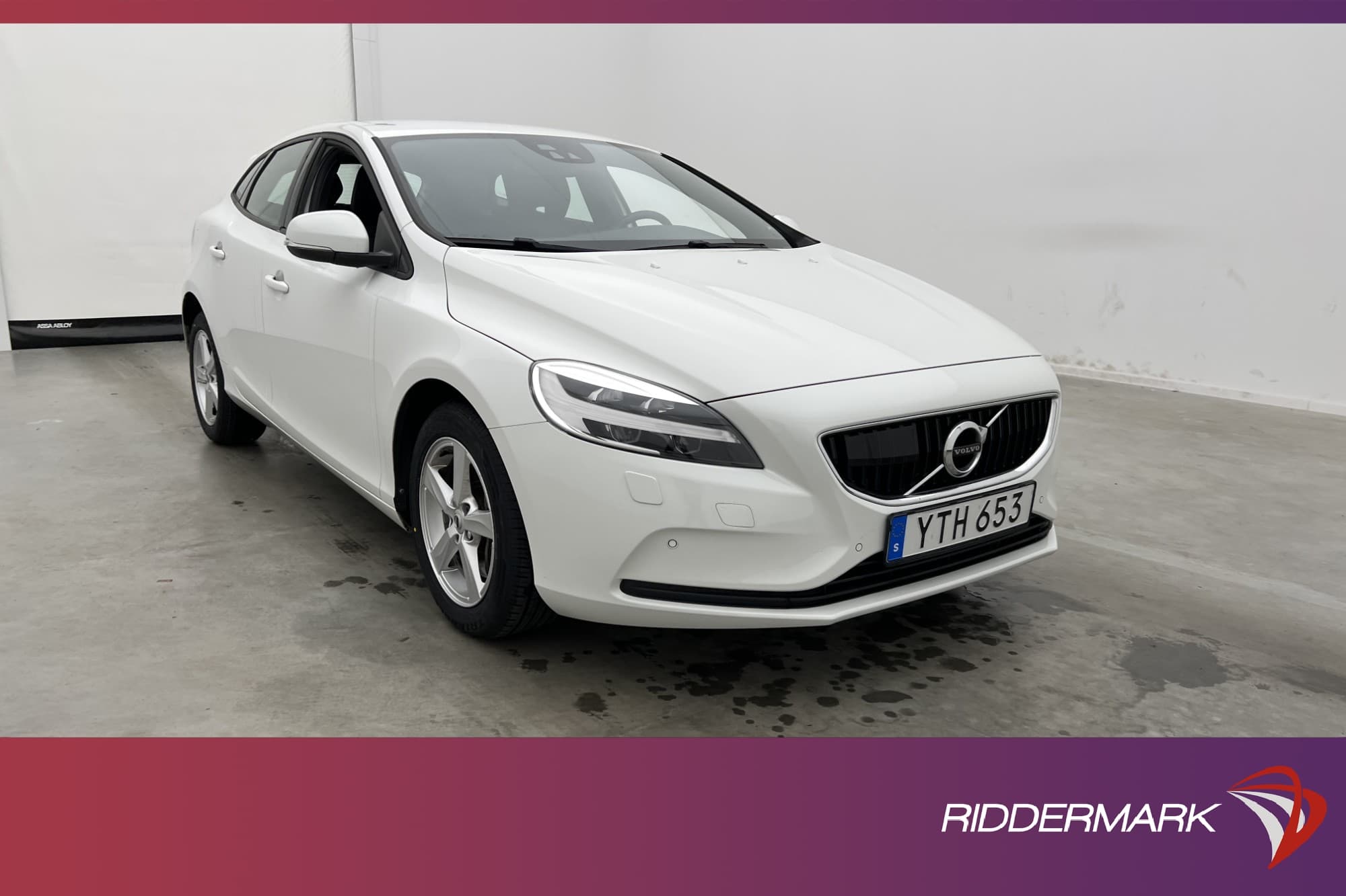 Volvo V40 T3