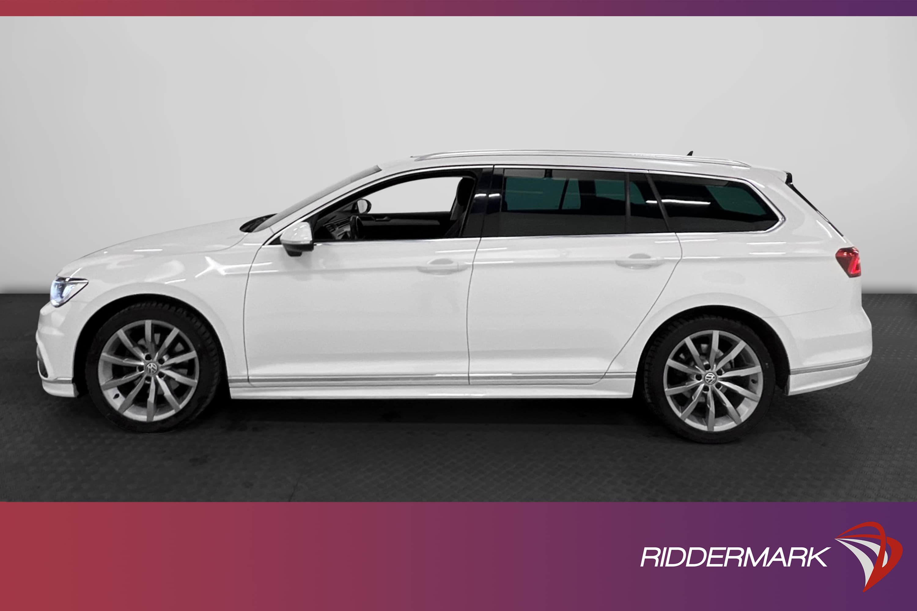 Volkswagen Passat 220hk 